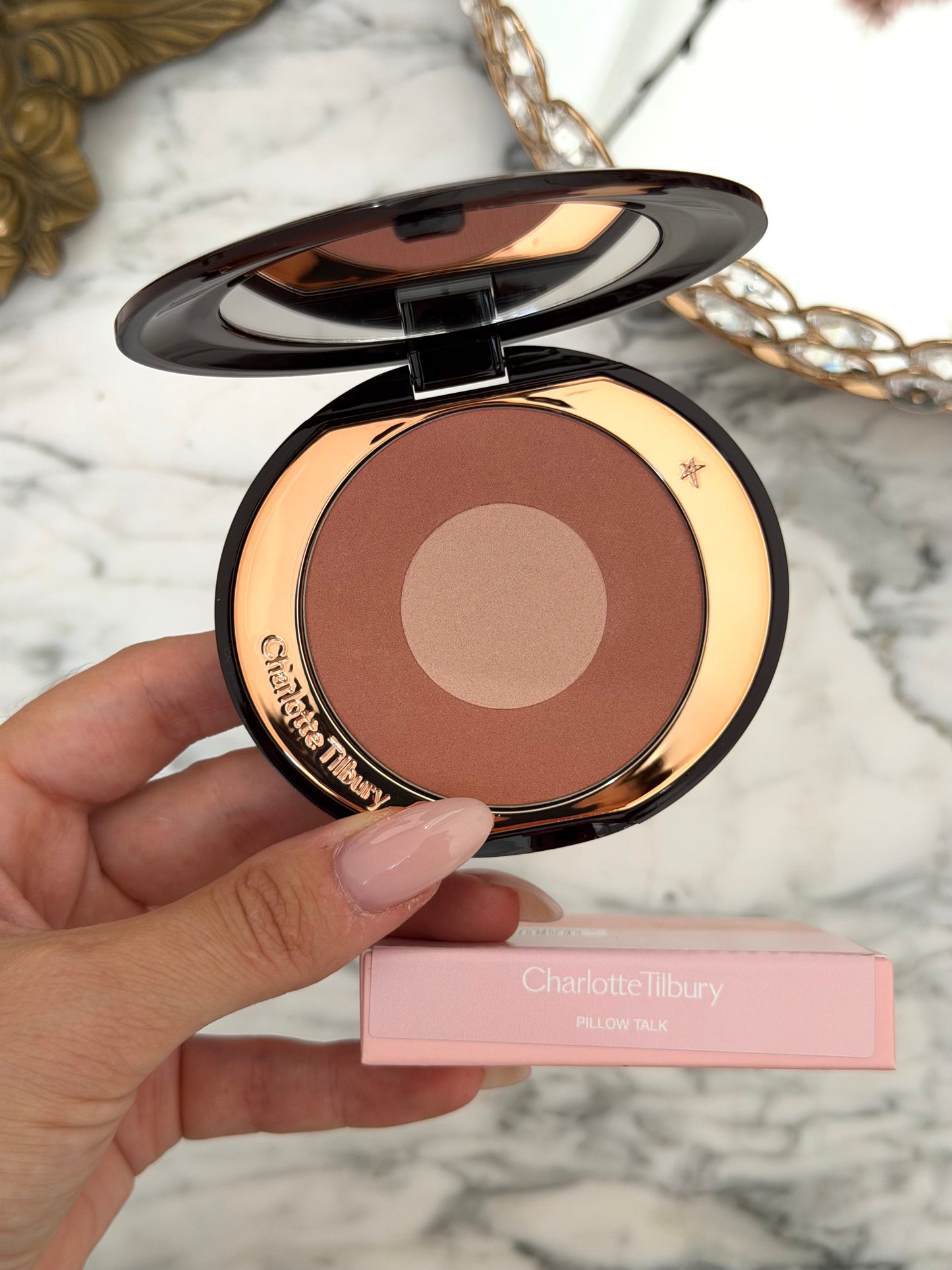 CHARLOTTE TILBURY Cheek To Chic - Swish & Glow Blusher Pillow Talk