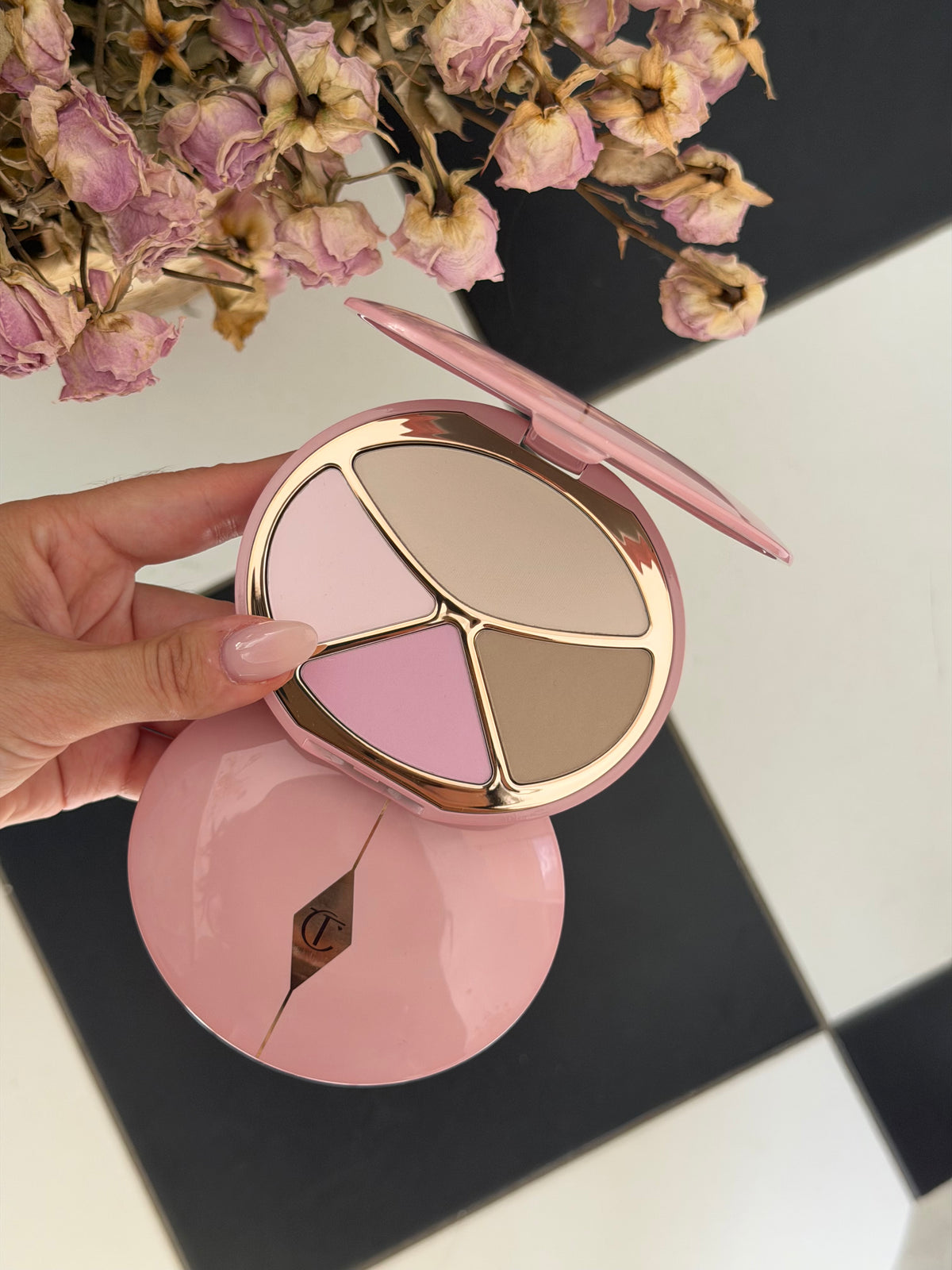CHARLOTTE TILBURY 4 Colors Contour (Blush&Bronzer) Palette (01)