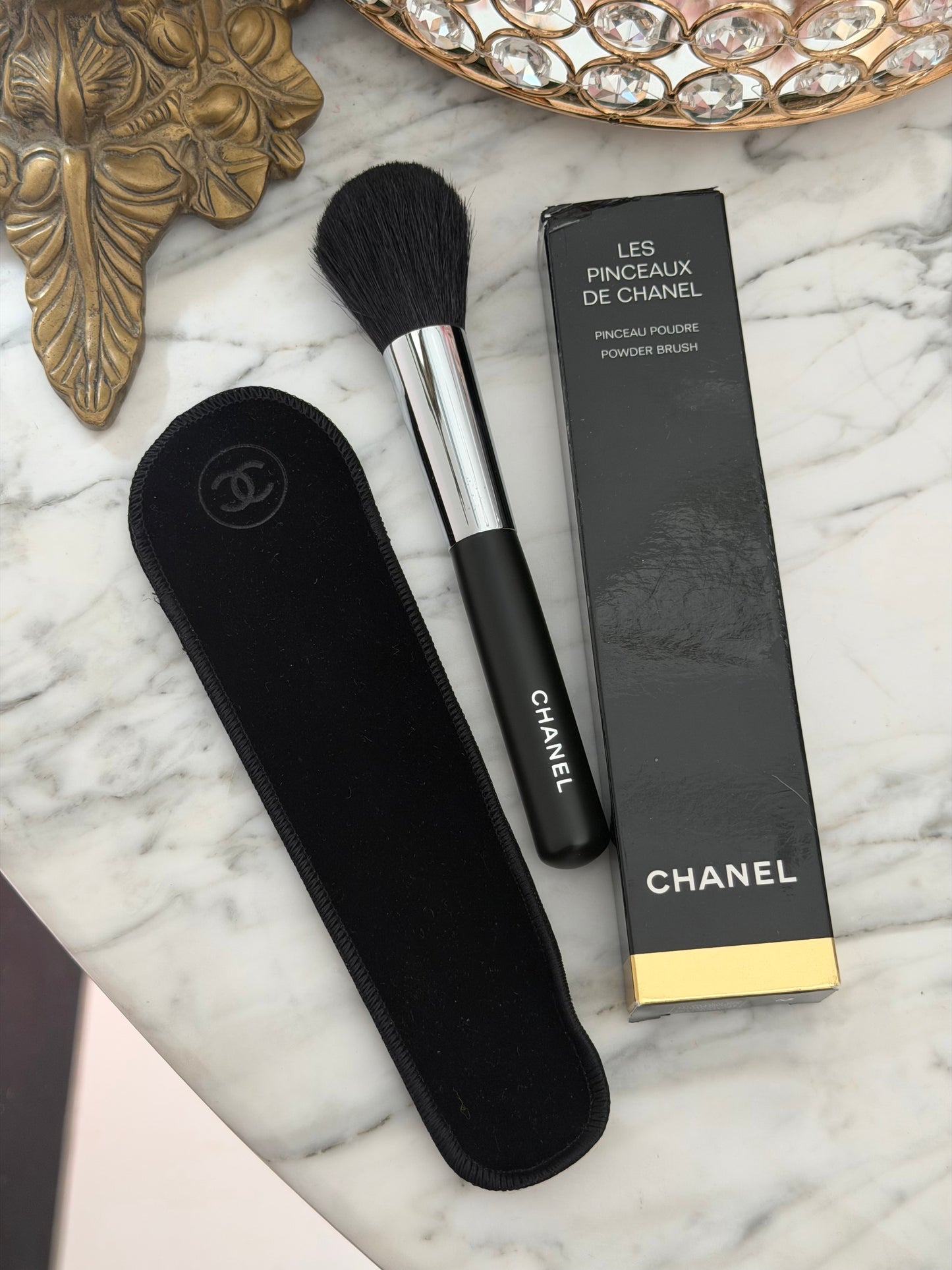 CHANEL Les Pinceaux De Chanel
Powder Brush