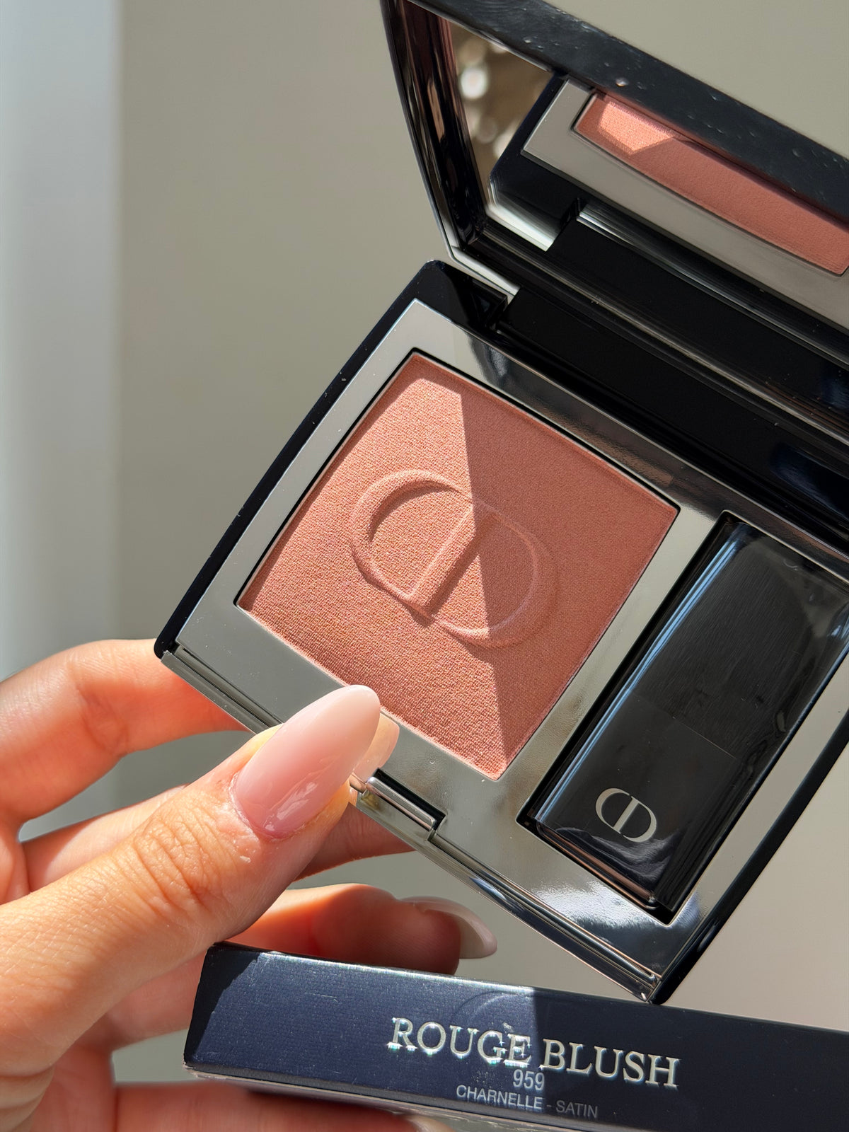 DIOR Rouge Blush Satin
Couture Colour Makeup - Long Wear (959)
