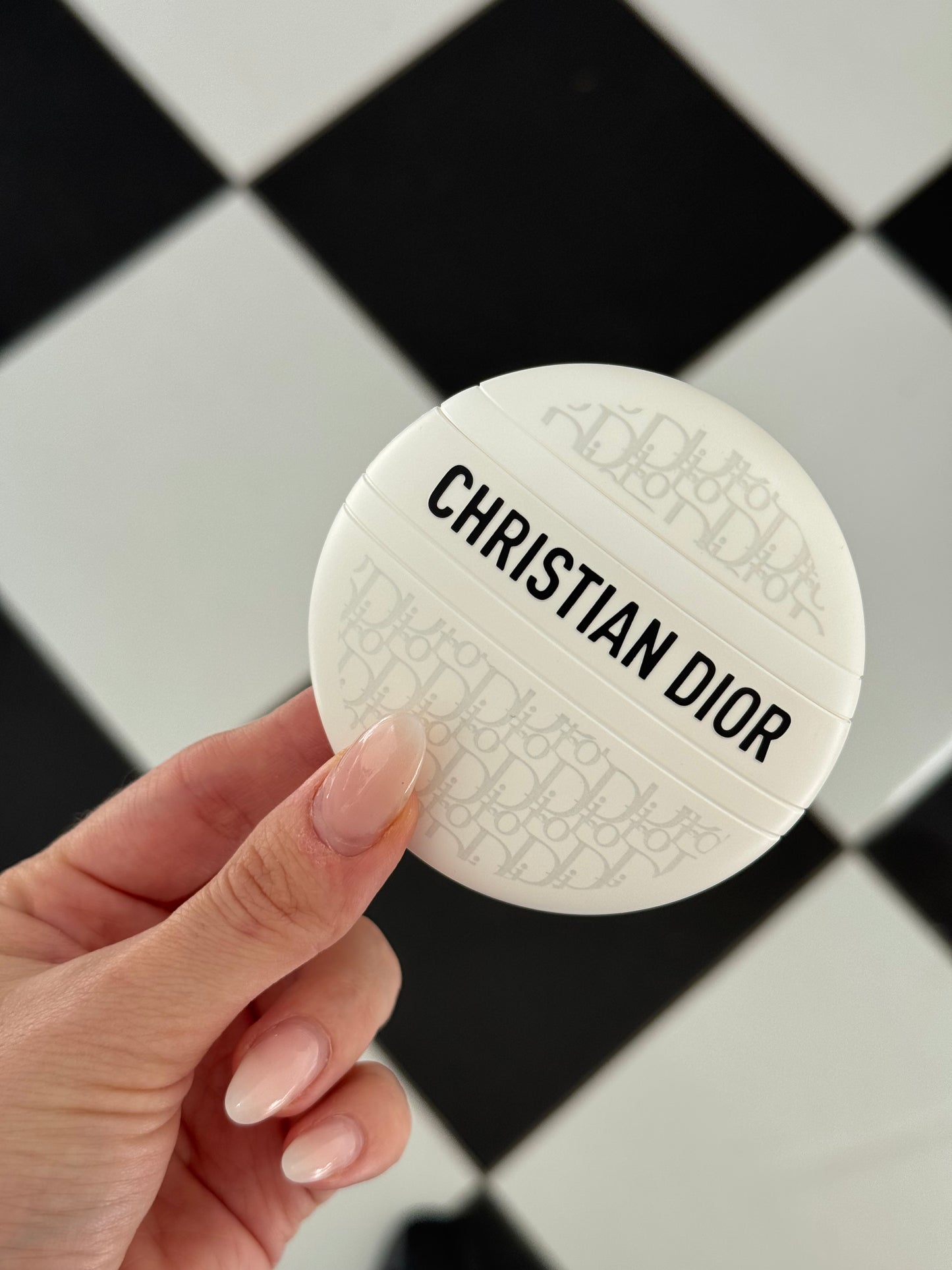 DIOR Le Baume
Revitalizing Balm for Hands, Lips and Body