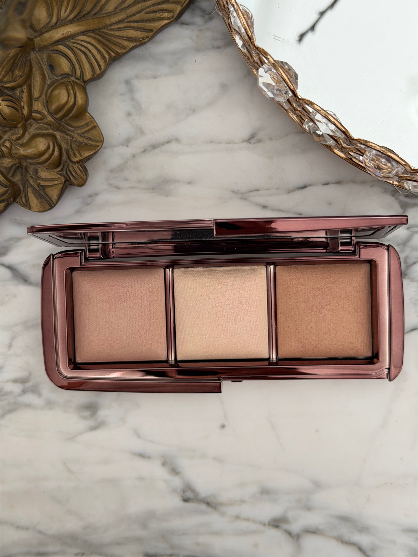HOURGLASS Ambient Lighting Palette