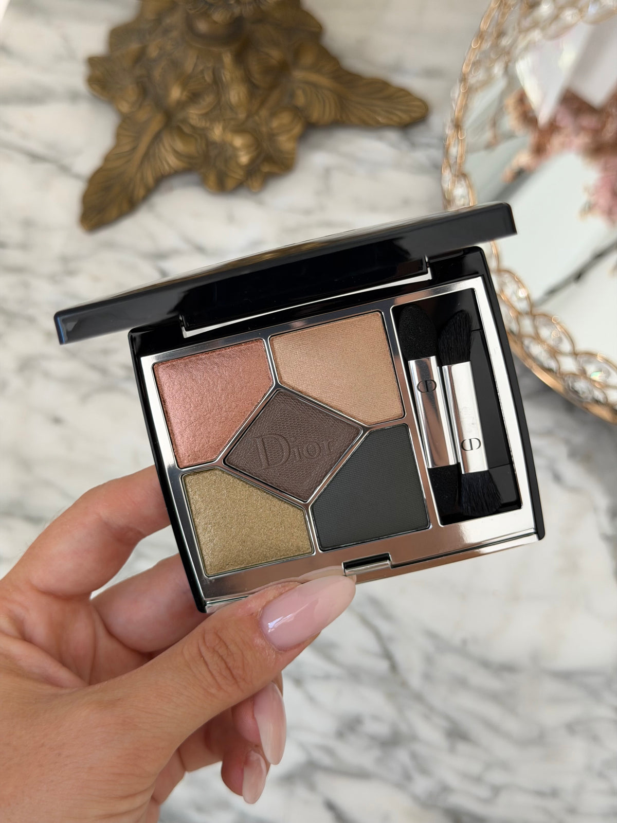 DIOR Diorshow 5 Couleurs
Eye Palette - 5 Eyeshadows - High Color and Long Wear (579)