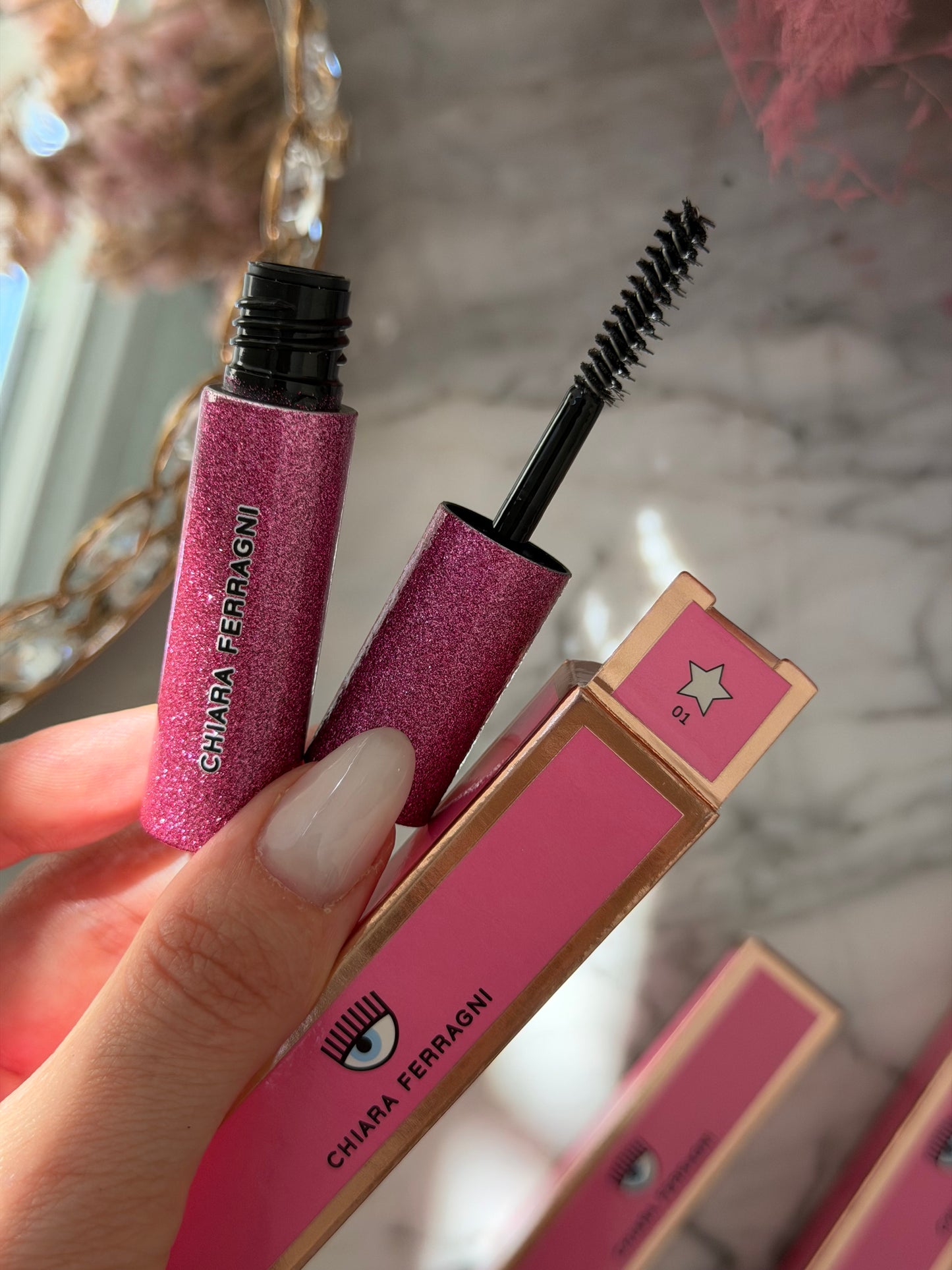 CHIARA FERRAGNI Brow Gel - Don’t Move
