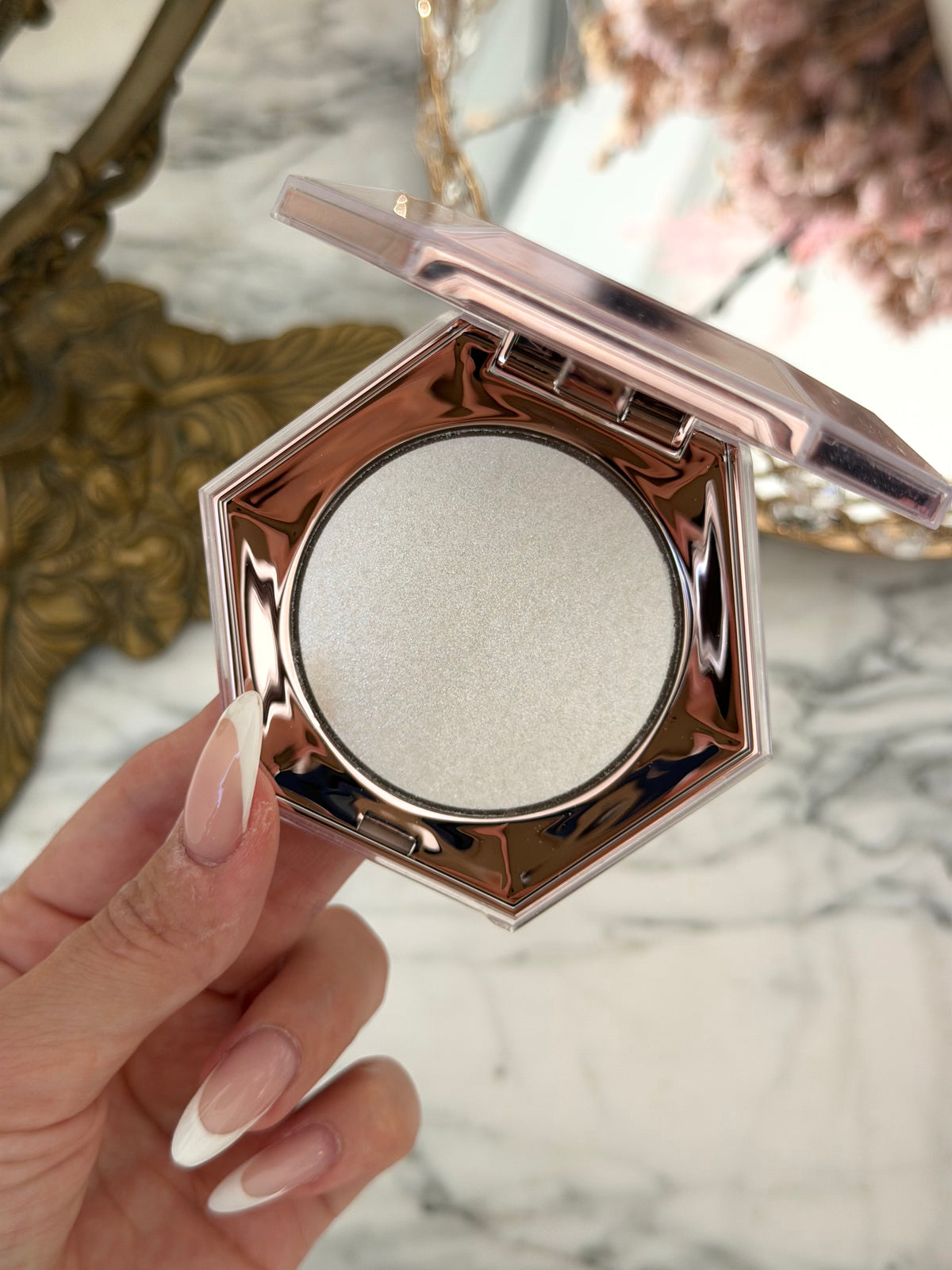 FENTY BEAUTY Diamond Bomb All-Over Diamond Veil Highlighter - How Many Carats?!