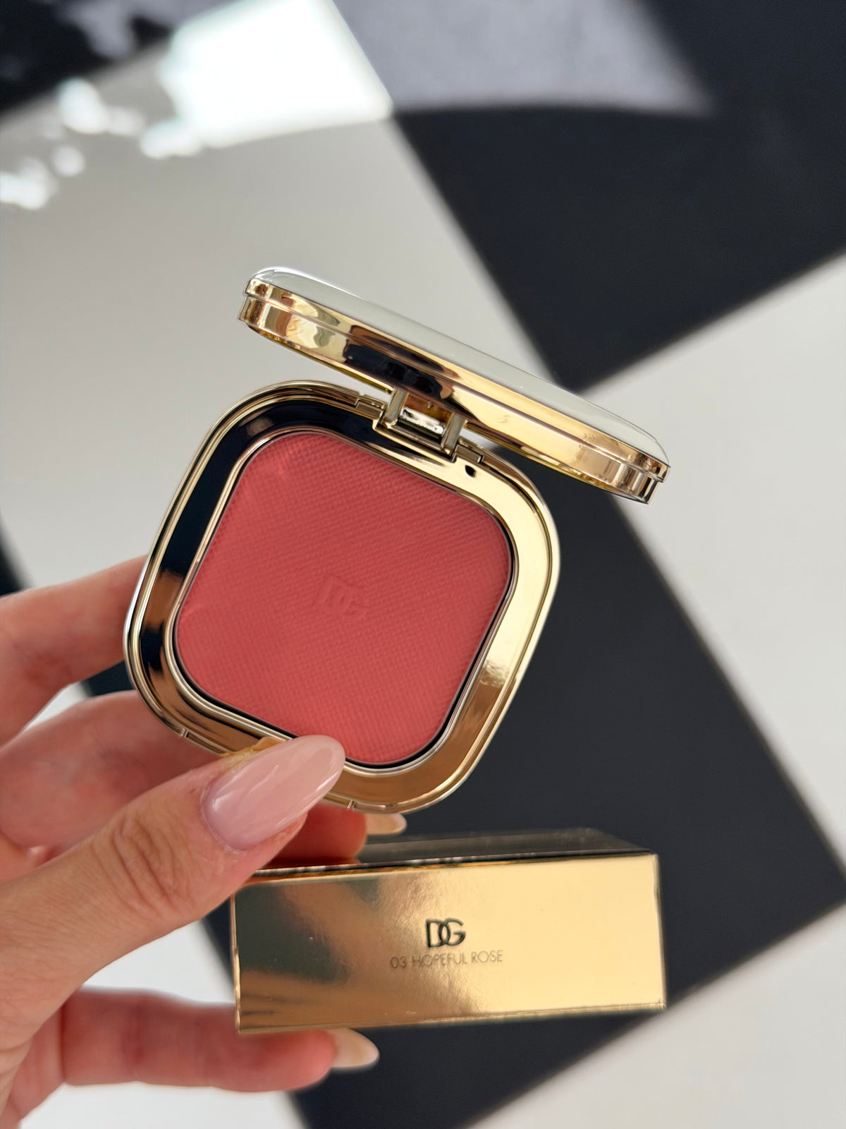 DOLCE&GABBANA
Cheek&Eyes Match - Lasting Blush & Eyshadow Powder (03)