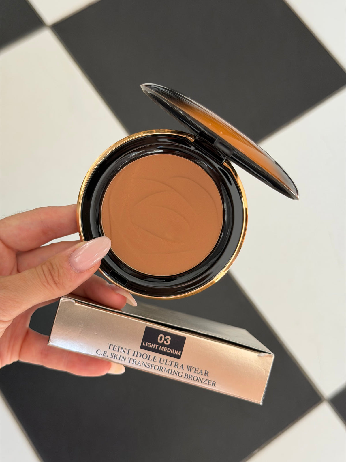 LANCOME Teint Idole Ultra Wear C.E Skin Transforming Bronzer (03)