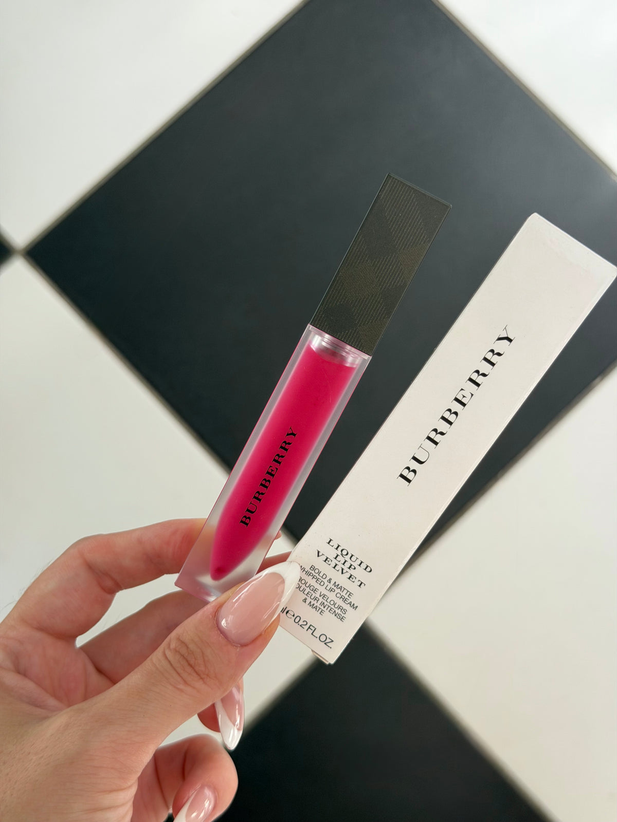 BURBERRY Liquid Lip Velvet - Bold & Matte Whipped Lip Cream - Magenta