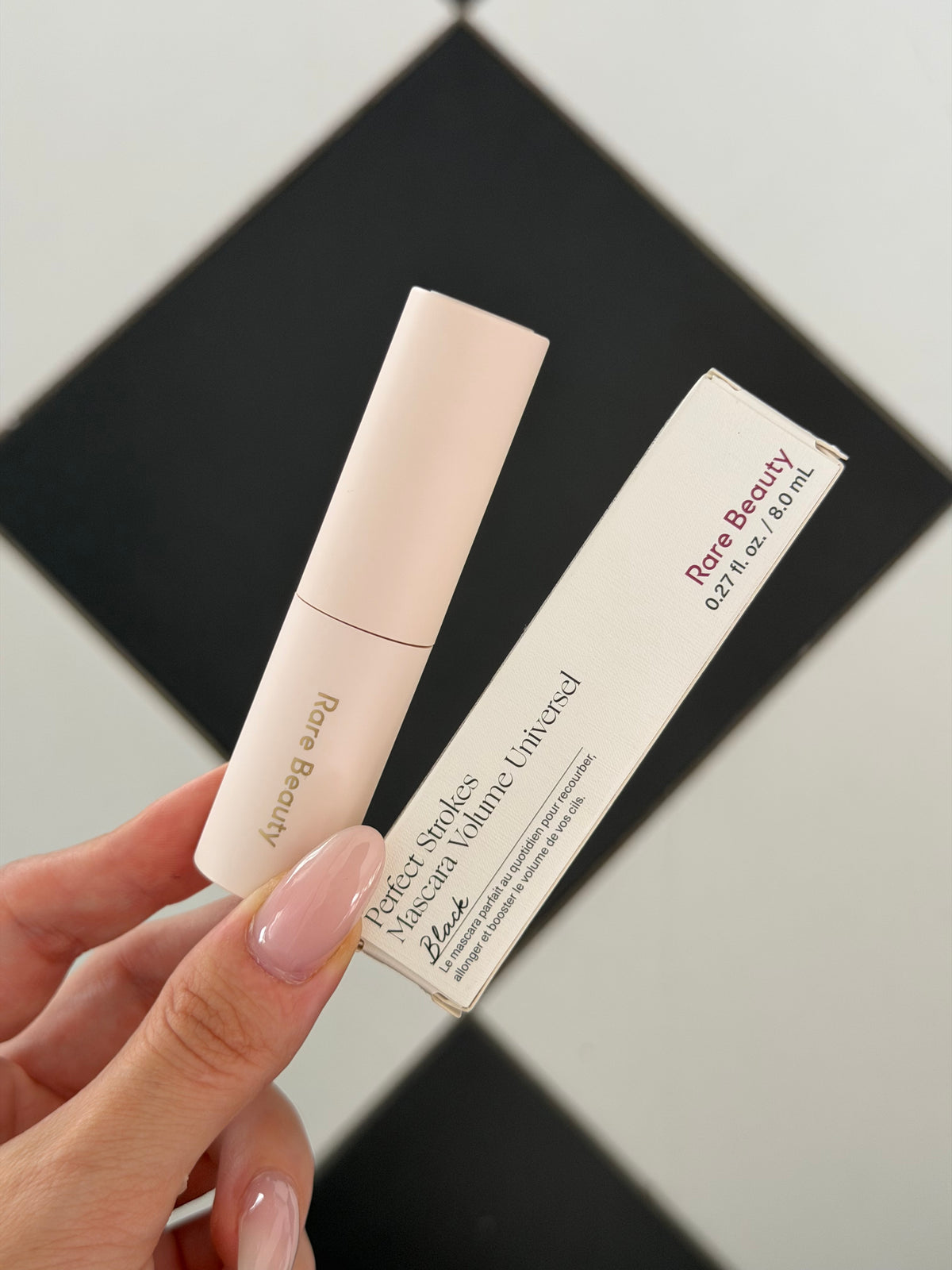 RARE BEAUTY Perfect Strokes Universal Volumizing Mascara