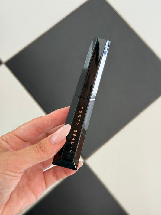 FENTY BEAUTY Hella Thicc Voluminizing Mascara (01)