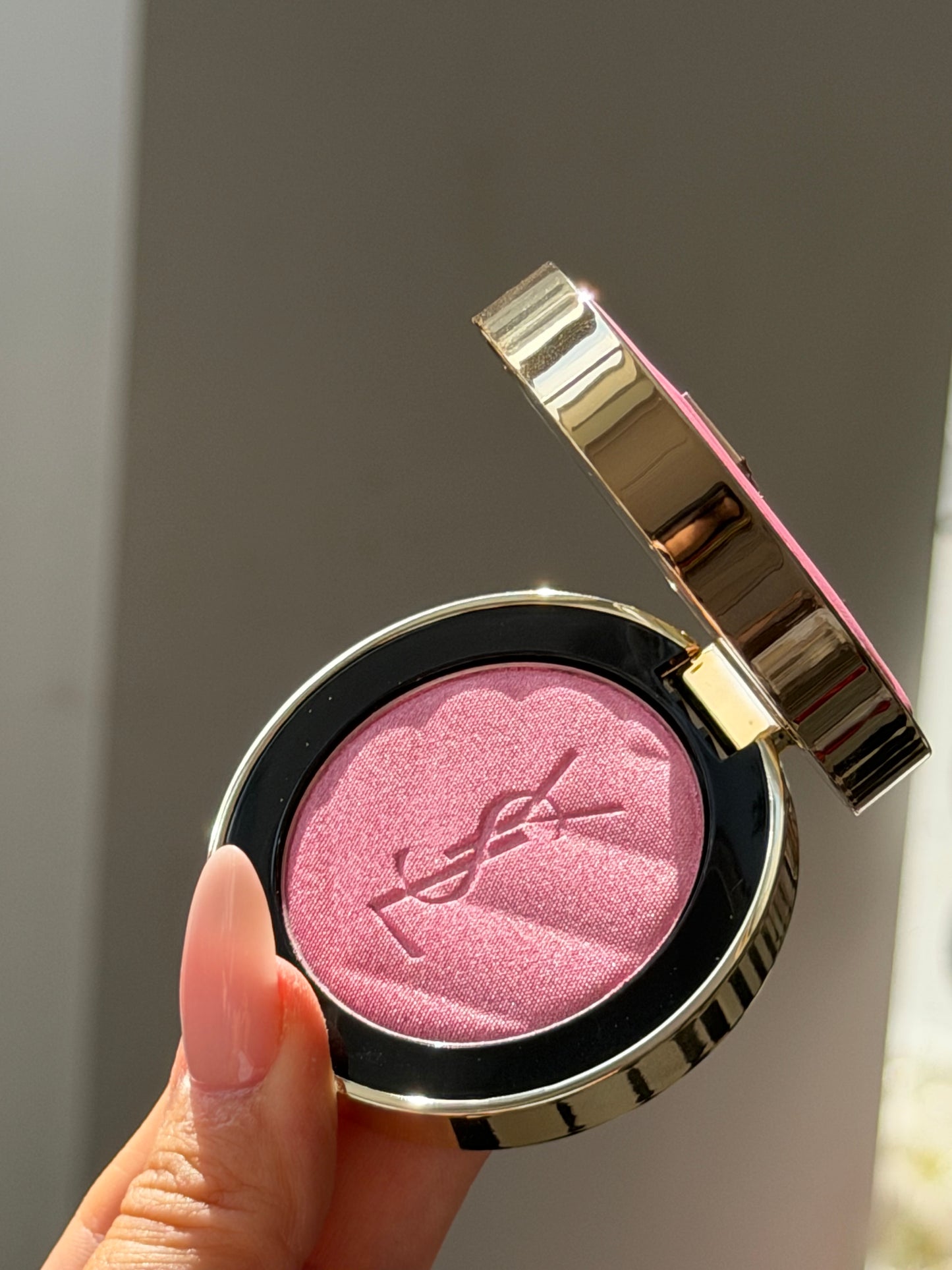 YSL Make Me Blush - Bold Blurring Blush (10)
