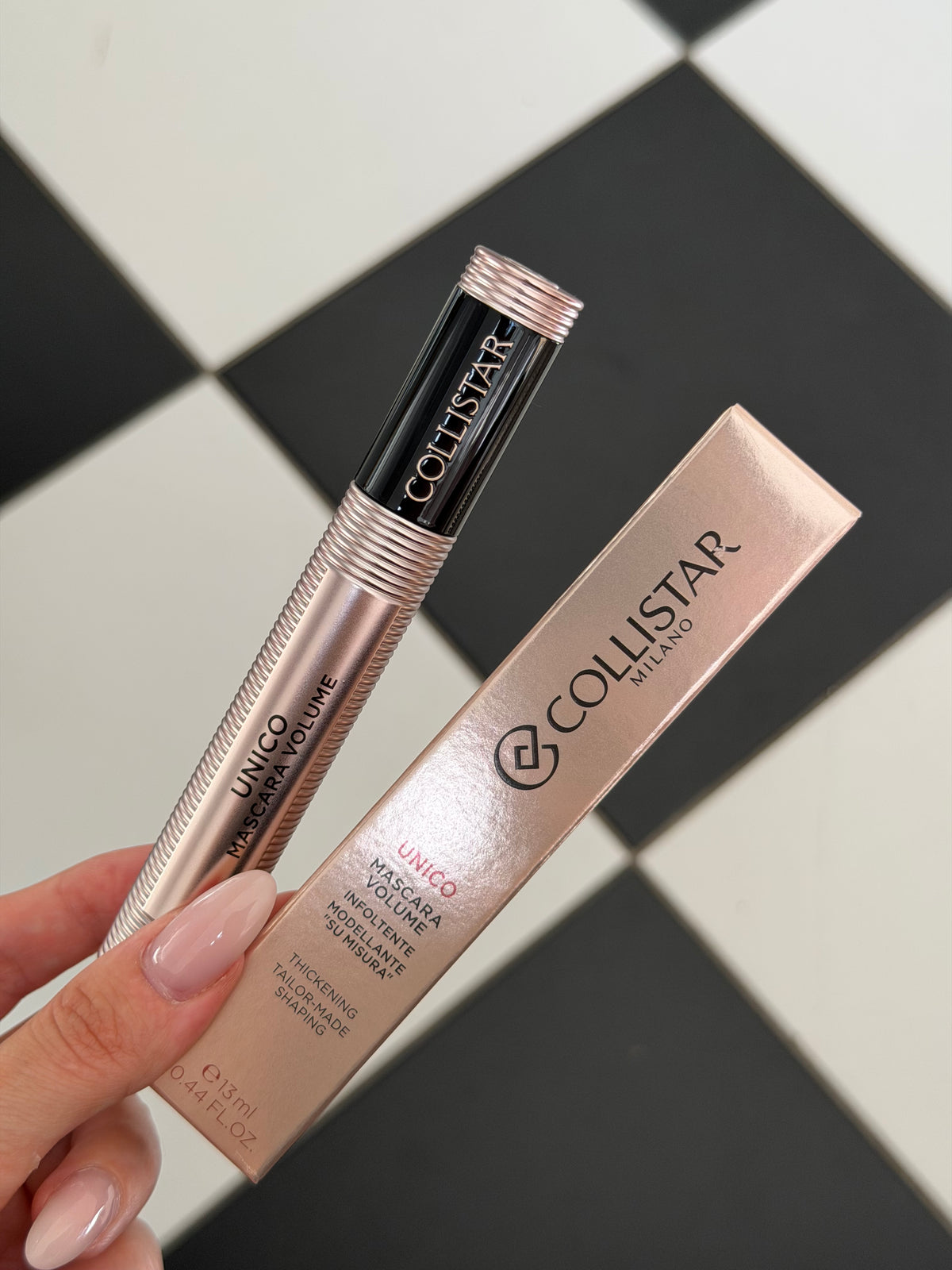 COLLISTAR Mascara Volume Unico®
Thickening ‘Tailor-made’ Shaping