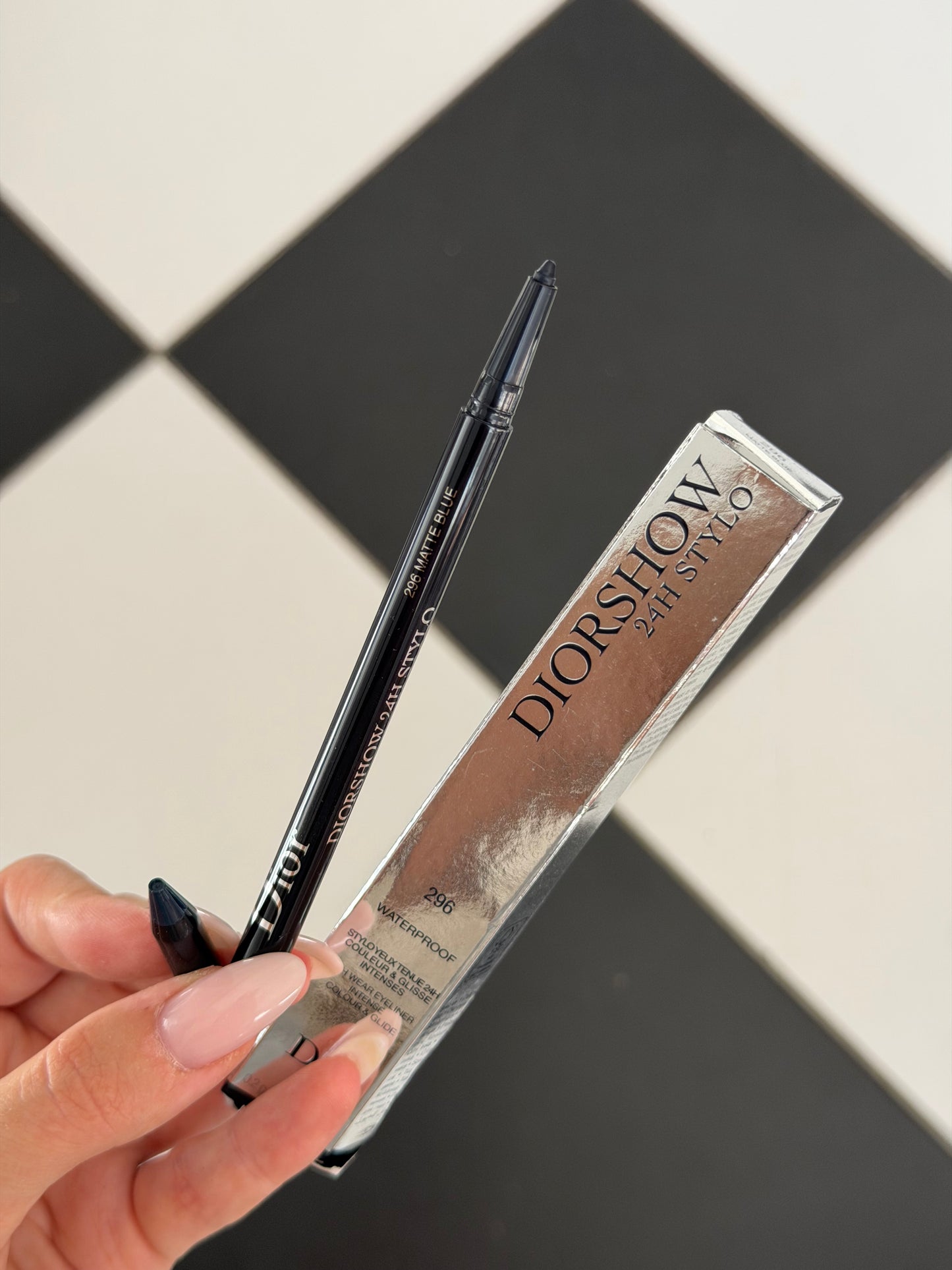 DIOR Diorshow Stylo - Matte Blue
24H-Wear Waterproof Eyeliner