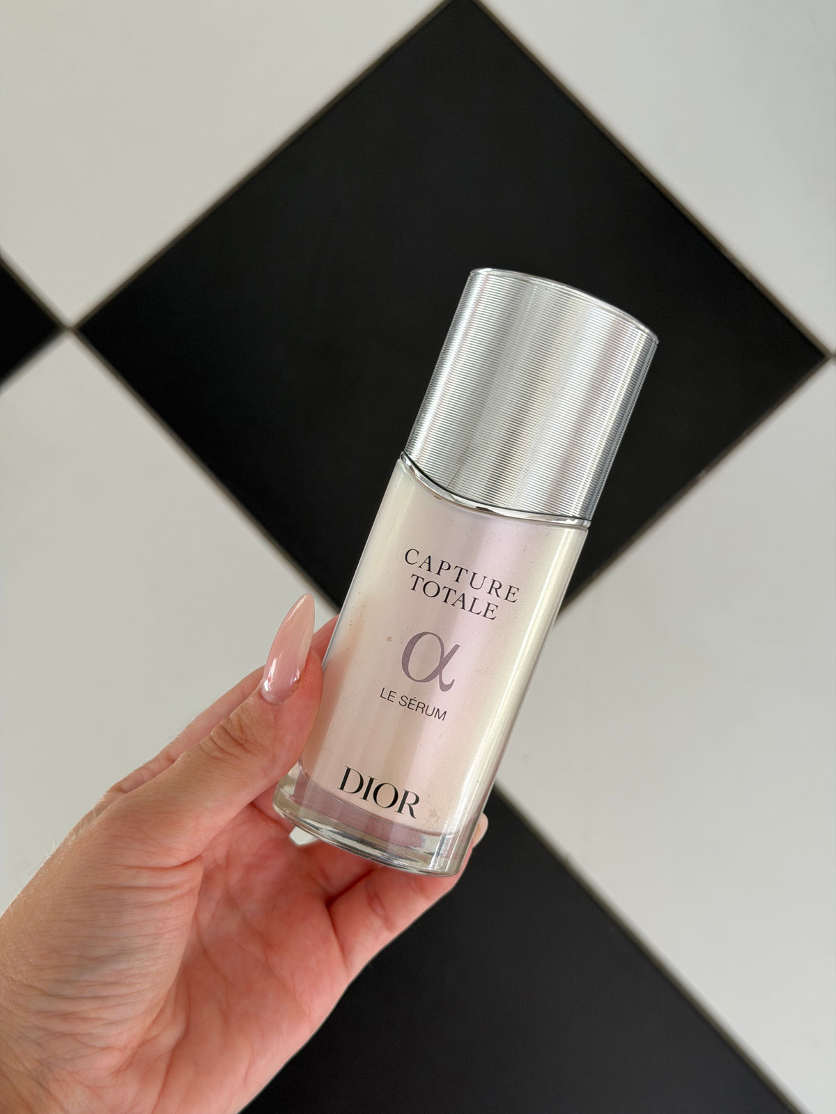 DIOR Capture Totale Le Sérum
Face and Neck Youth Revealing Serum