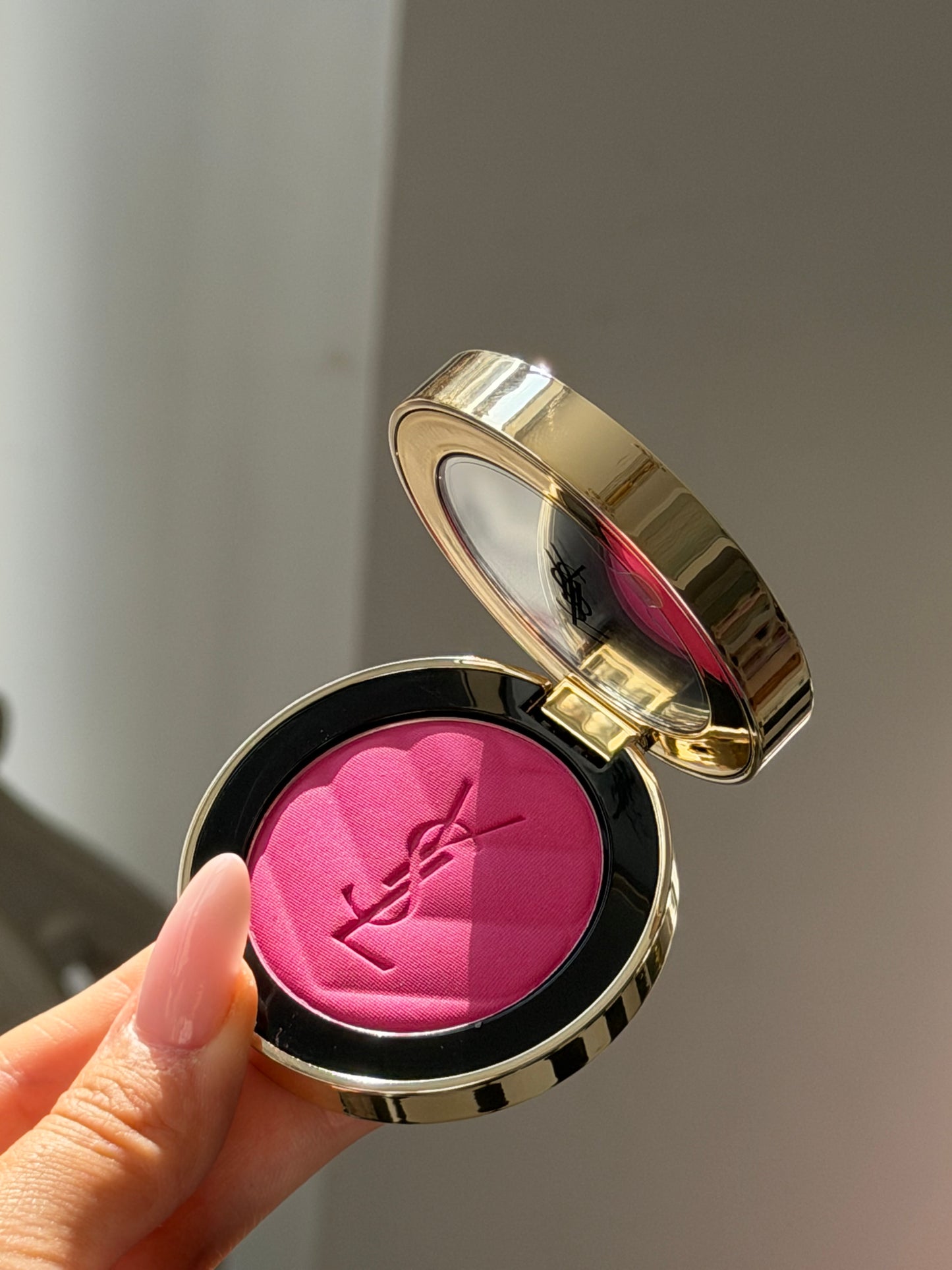 YSL Make Me Blush - Bold Blurring Blush (03)
