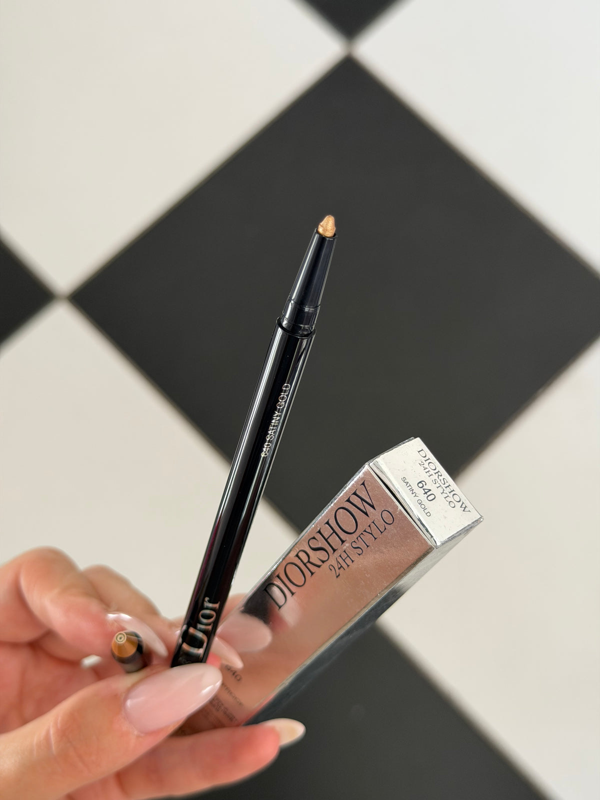 DIOR Diorshow Stylo - Satiny Gold
24H-Wear Waterproof Eyeliner