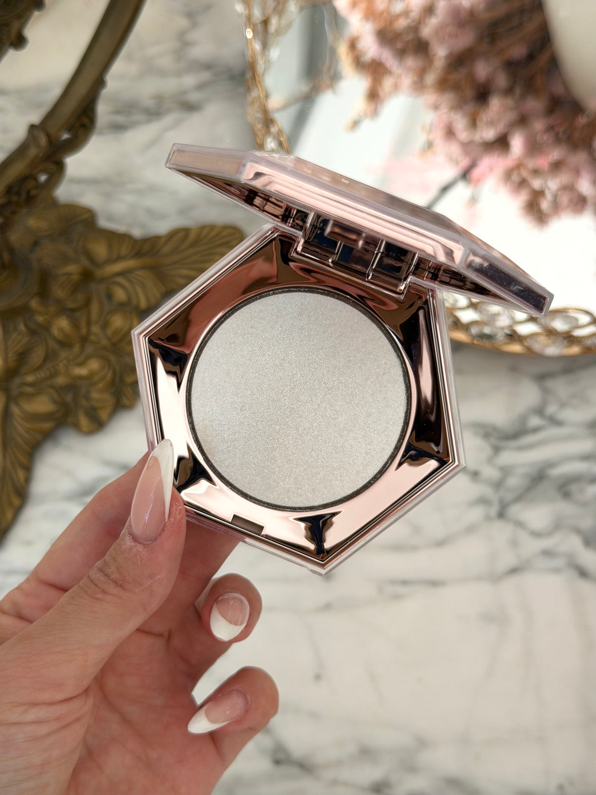 FENTY BEAUTY Diamond Bomb All-Over Diamond Veil Highlighter - How Many Carats?!