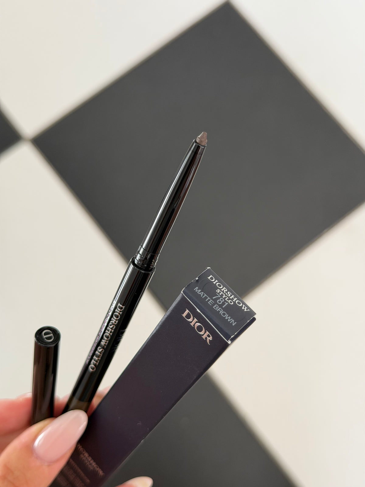 DIOR Diorshow Stylo (781)
24H-Wear Waterproof Eyeliner - Intense Color, Creamy Texture