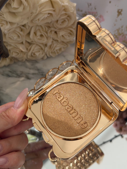 PACO RABANNE 1969 Makeup Clutch
Ultra-Shiny, All-Over Luminizer, Second Skin Comfort