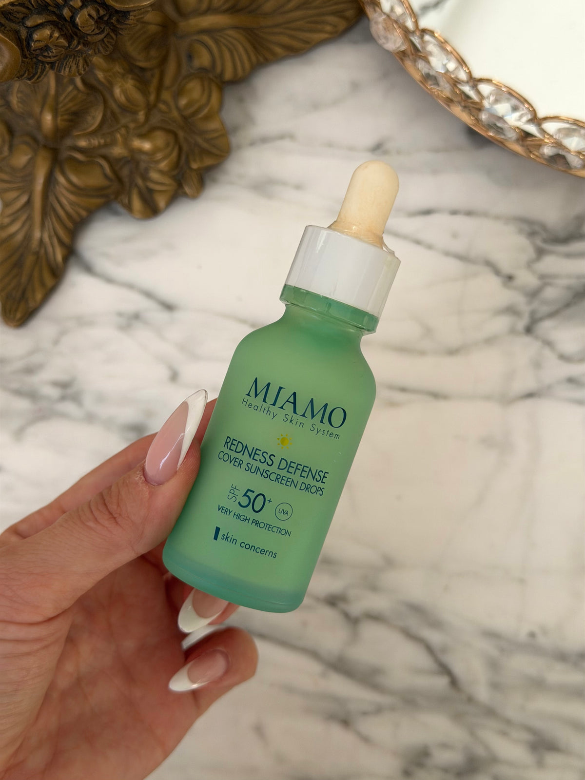 MIAMO Redness Defense
Cover Sunscreen Drops SPF50+