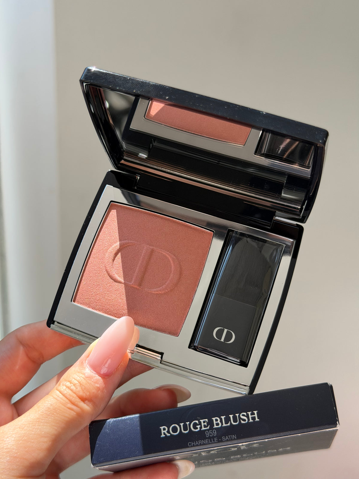 DIOR Rouge Blush Satin
Couture Colour Makeup - Long Wear (959)