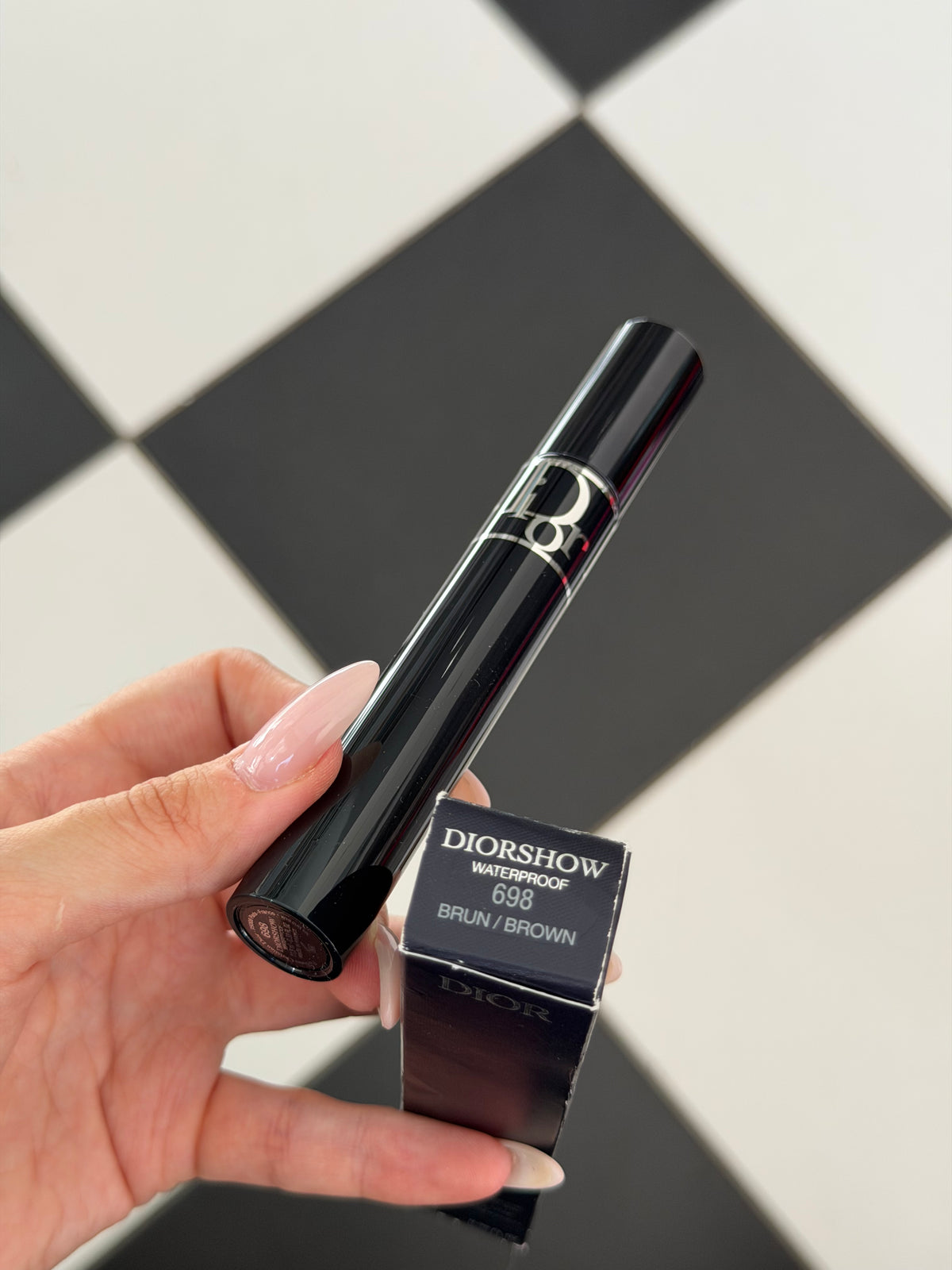 DIOR Diorshow Mascara Waterproof
Buildable Volume Lash-Extension Effect - Brown