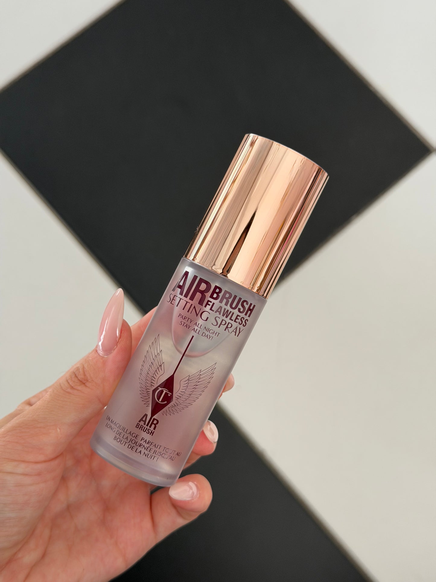 CHARLOTTE TILBURY
Airbrush Flawless Setting Spray