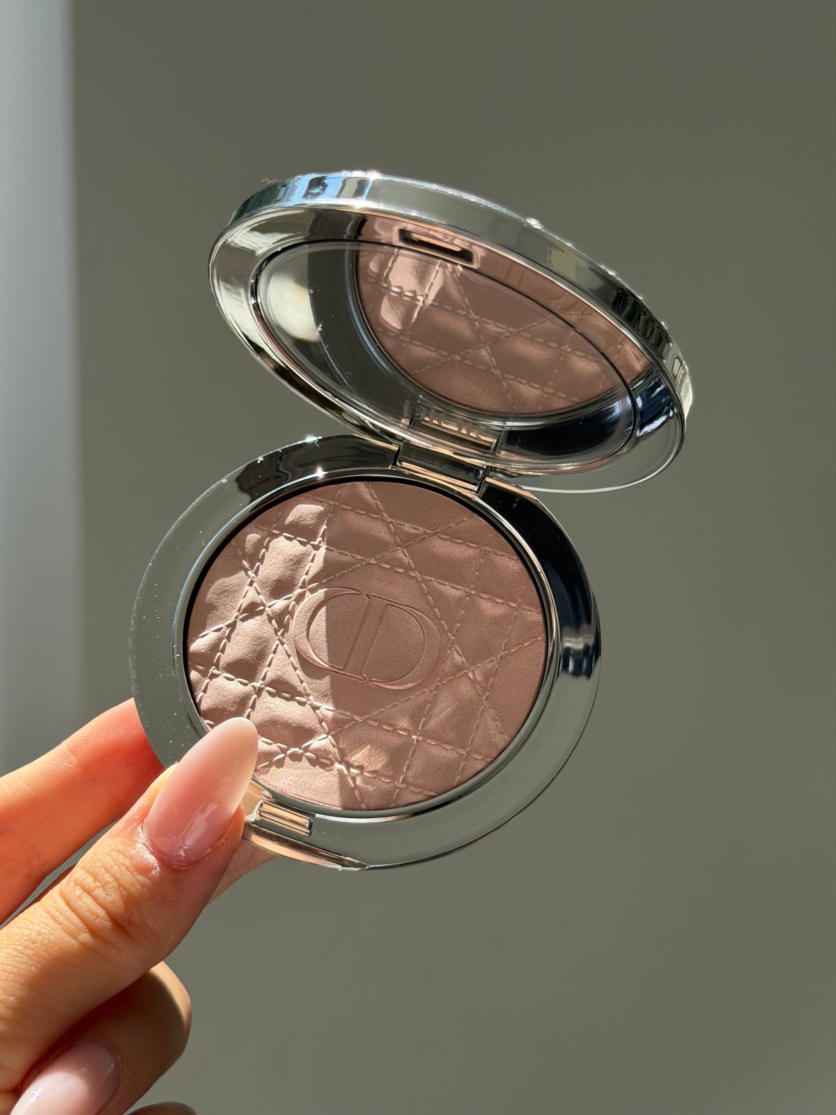 DIOR Forever Glow Luminizer - Illuminating Powder For Face (03)