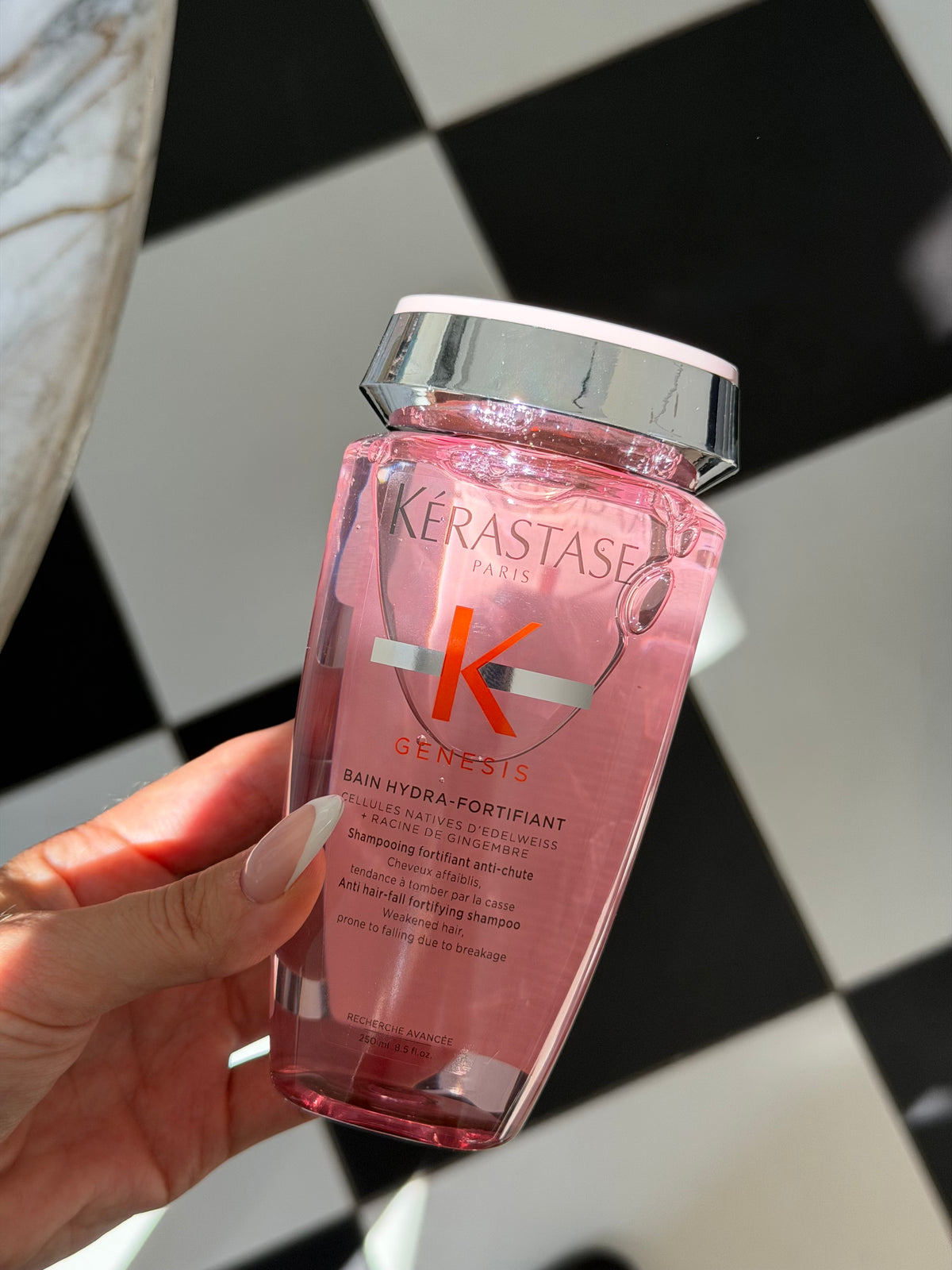KÉRASTASE Genesis
Bain Hydra-Fortifiant Shampoo
For Normal To Oily, Weakened Hair