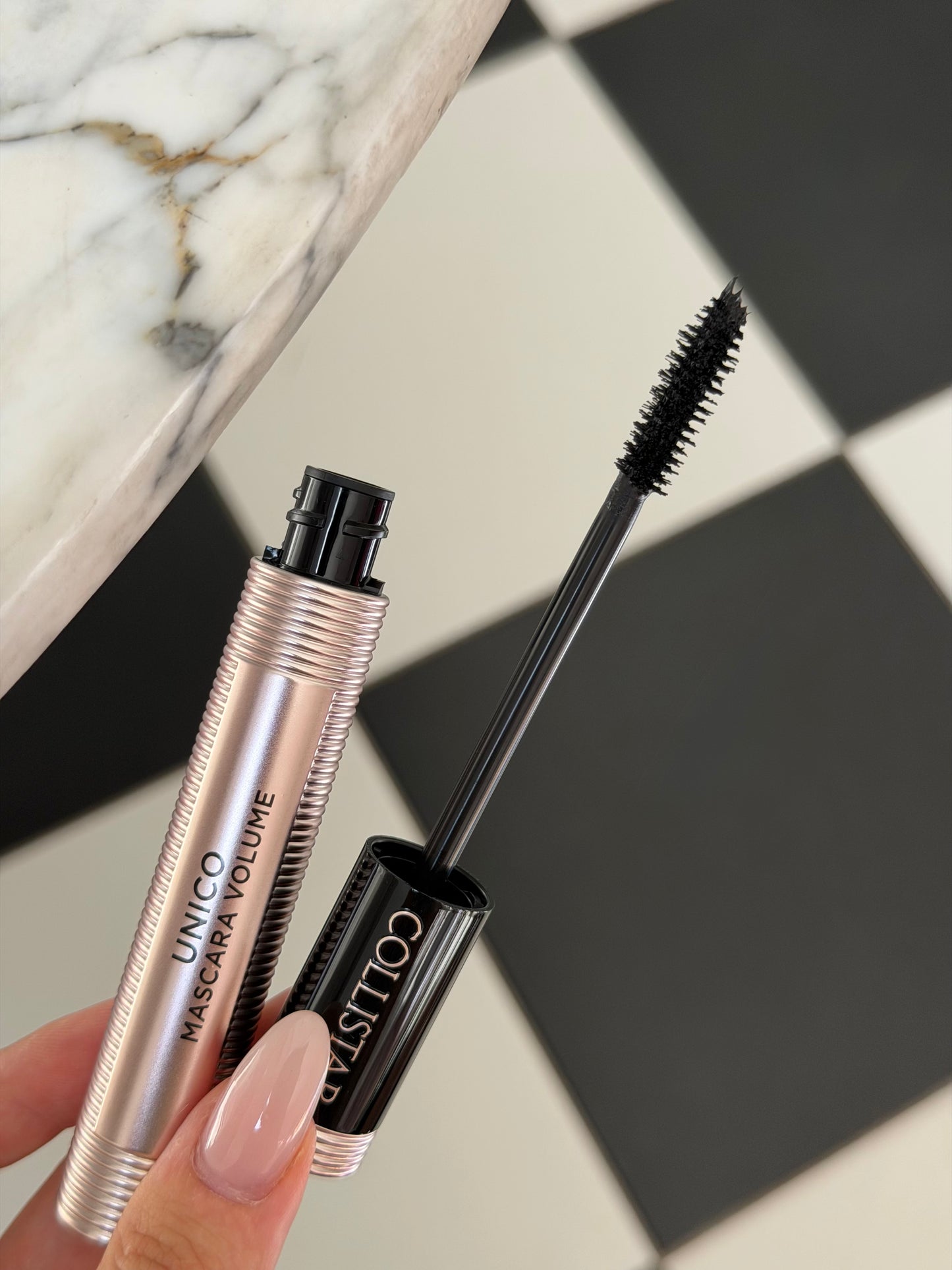 COLLISTAR Mascara Volume Unico®
Thickening ‘Tailor-made’ Shaping