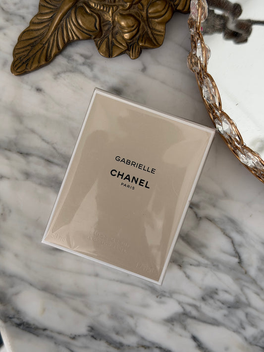 CHANEL Gabrielle Chanel
Essence Eau De Parfum Spray