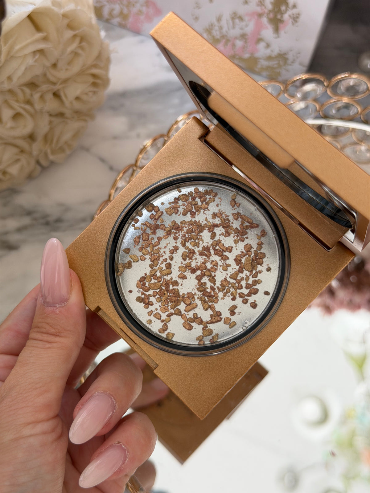 HUDA BEAUTY Empowered Face Gloss Highlighting Dew - Glow Energy