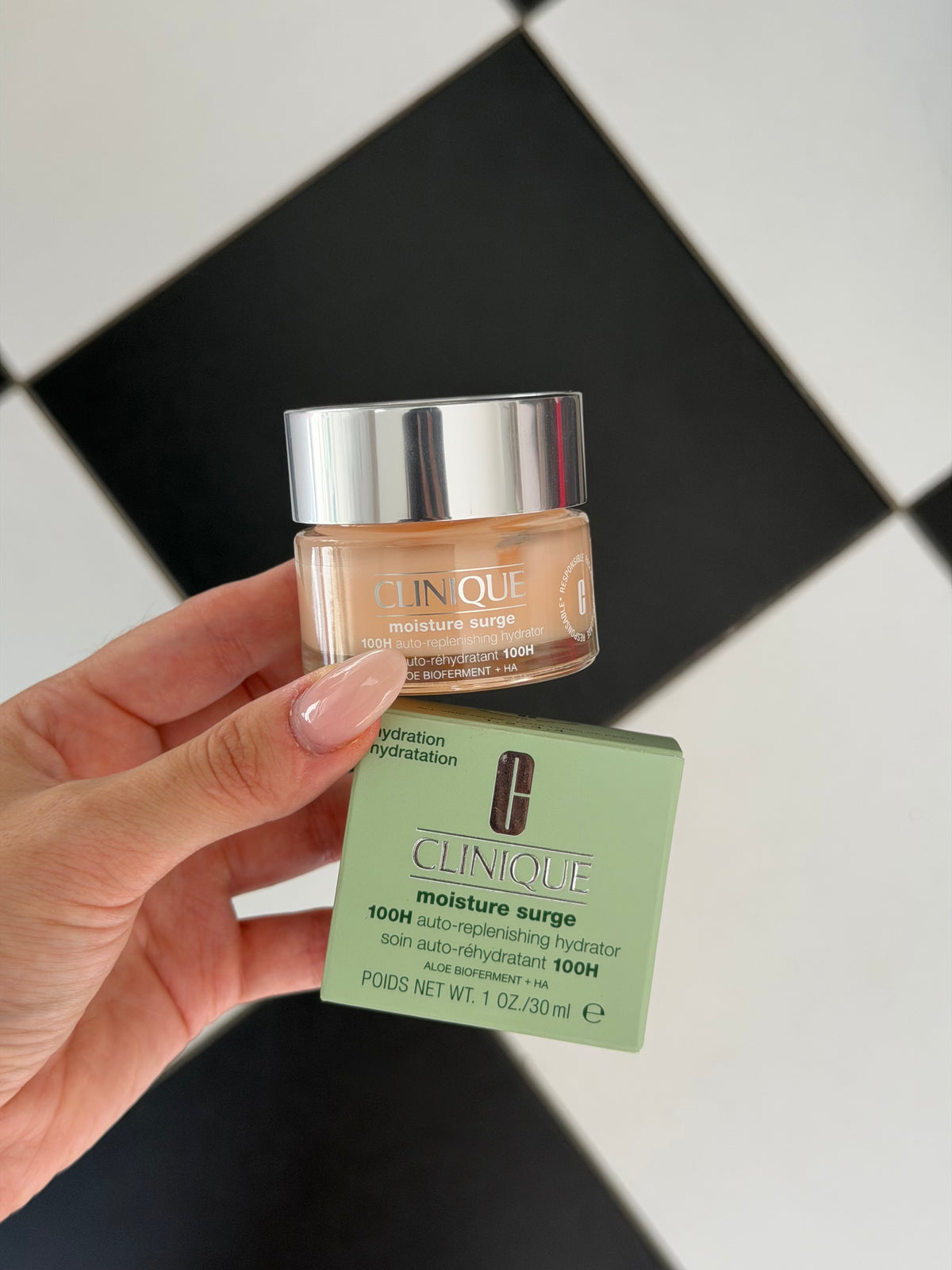 CLINIQUE Moisture Surge™ 100H Auto-Replenishing Hydrator