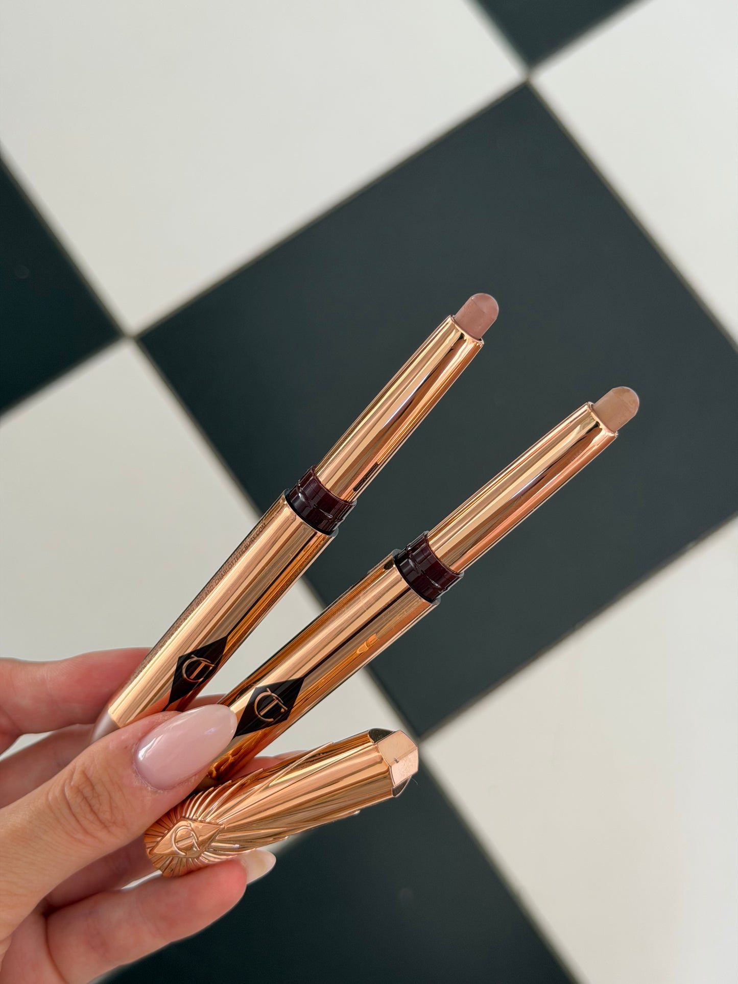CHARLOTTE TILBURY Exagger-Eyes Easy Eye Shadow Stick - Cashmere Sculpt