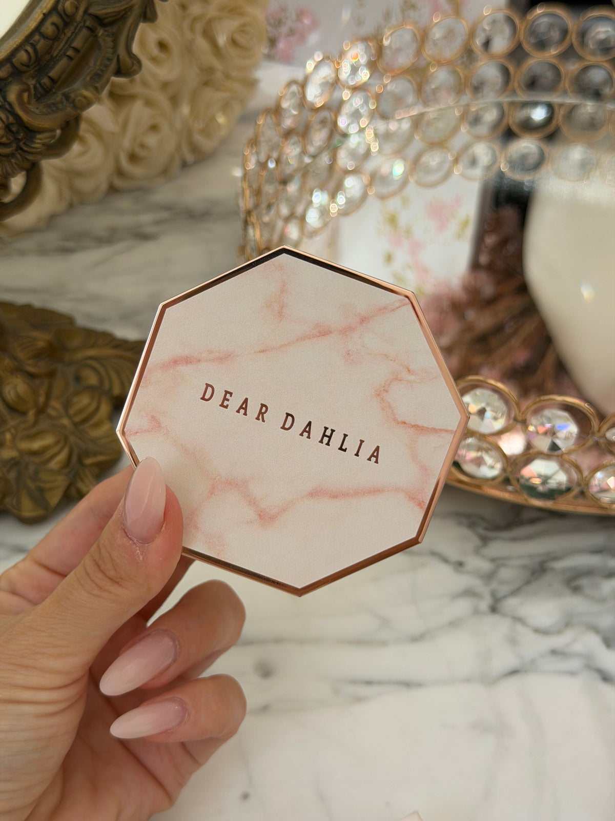 DEAR DAHLIA Blooming Edition
Endless Glow Illuminator - Highlighter