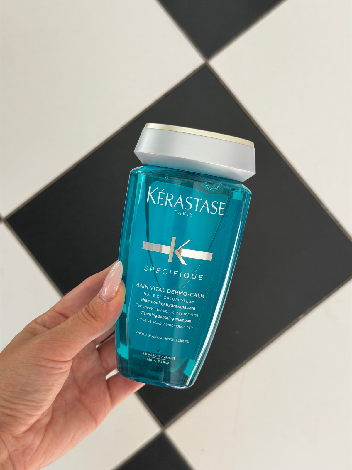 KÉRASTASE Specifique Bain Vital Dermo-Calm Anti-Irritation