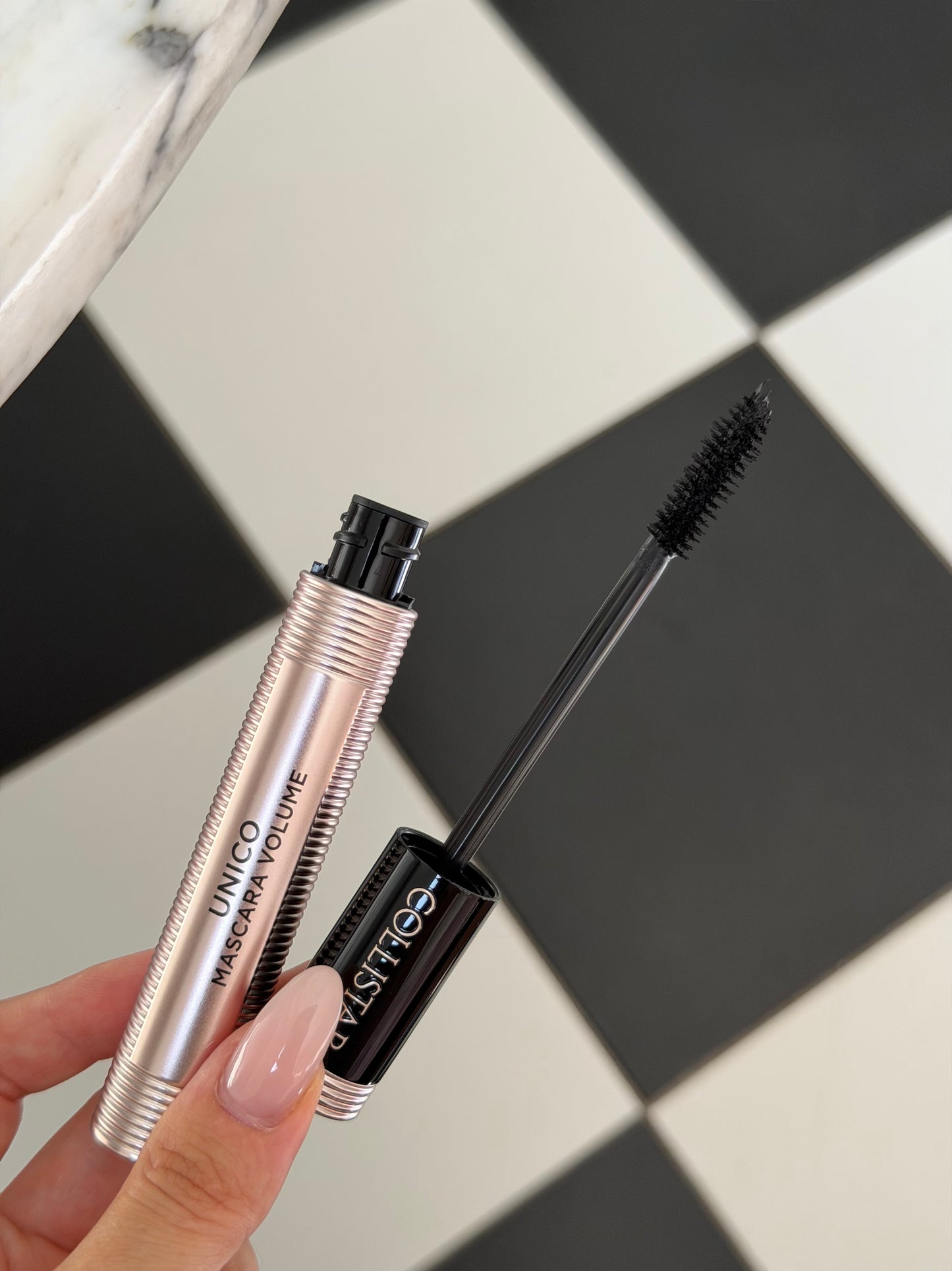 COLLISTAR Mascara Volume Unico®
Thickening ‘Tailor-made’ Shaping