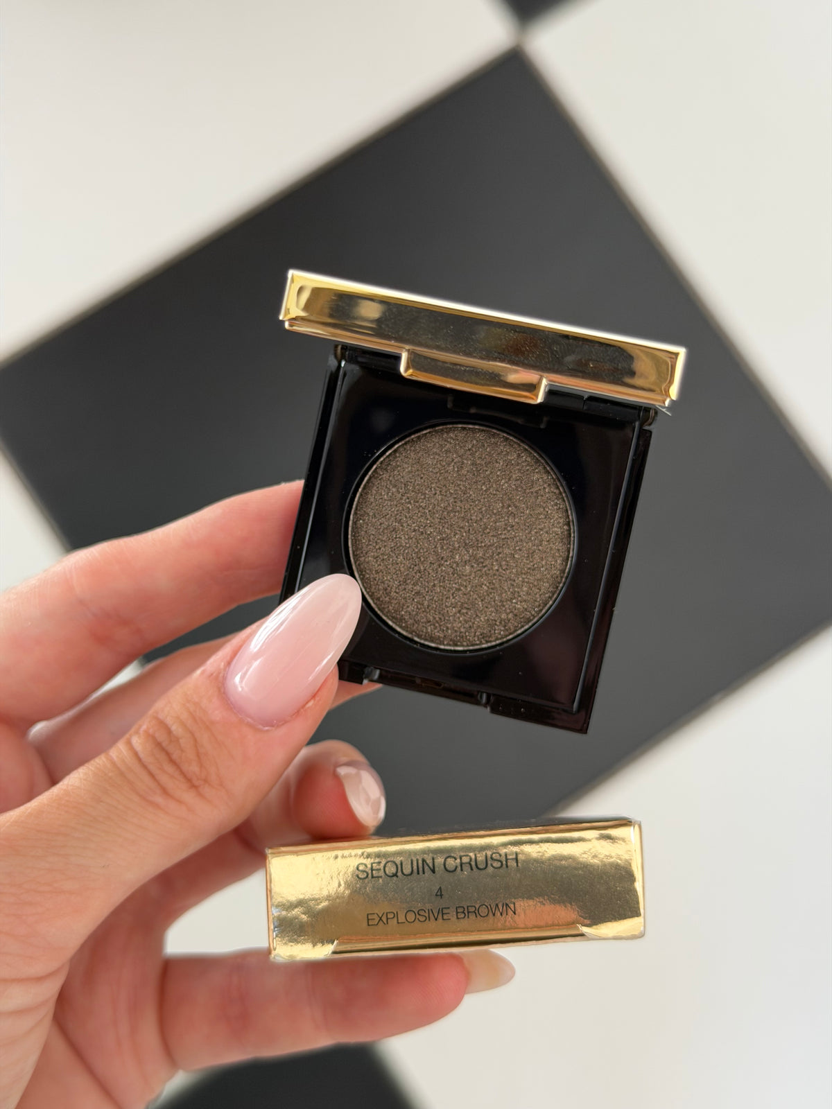 YSL Satin Crush Mono Eyeshadow (4)