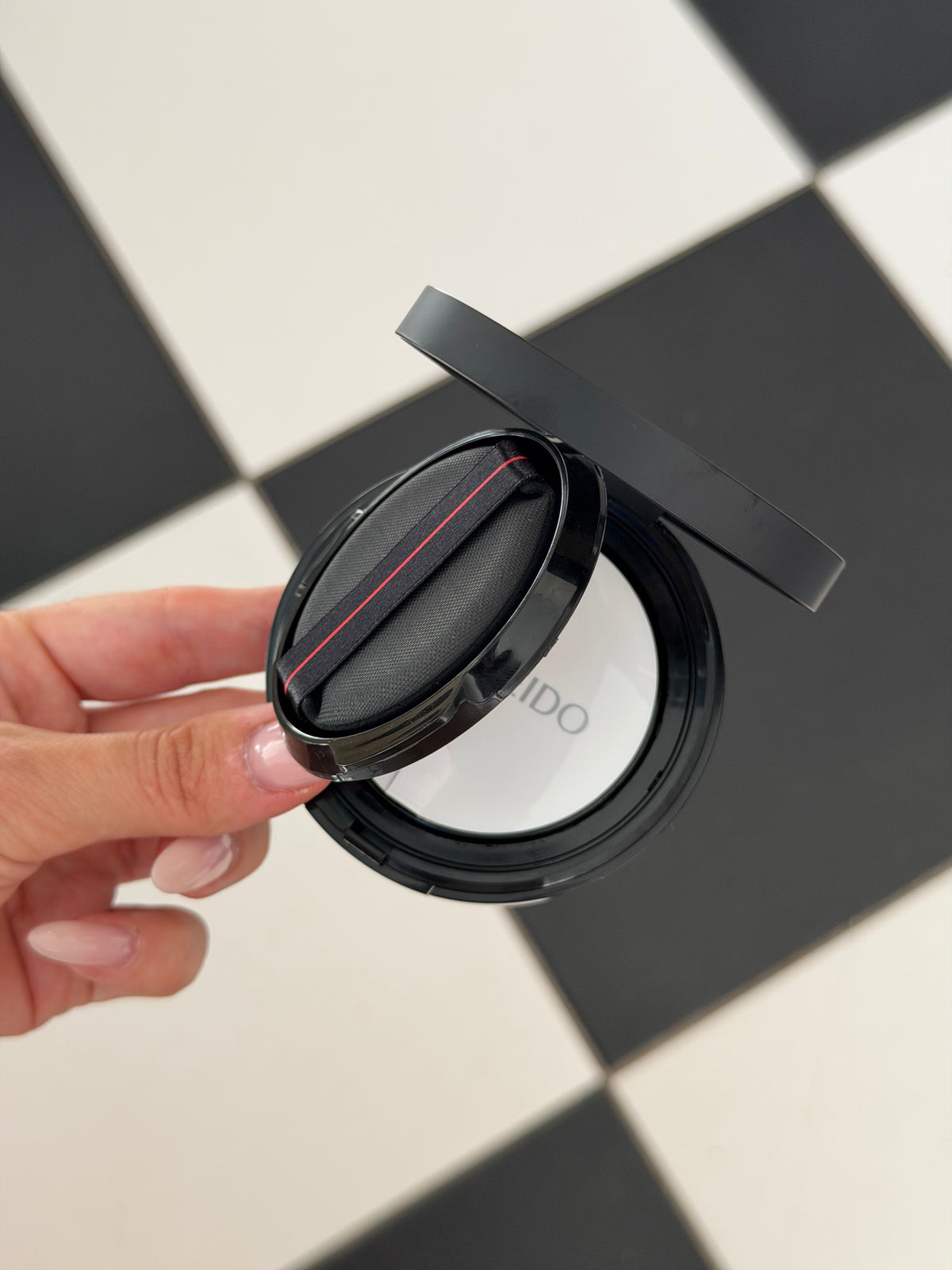 SHISEIDO
Synchro Skin Self-Refreshing Cushion Compact Foundation SPF35