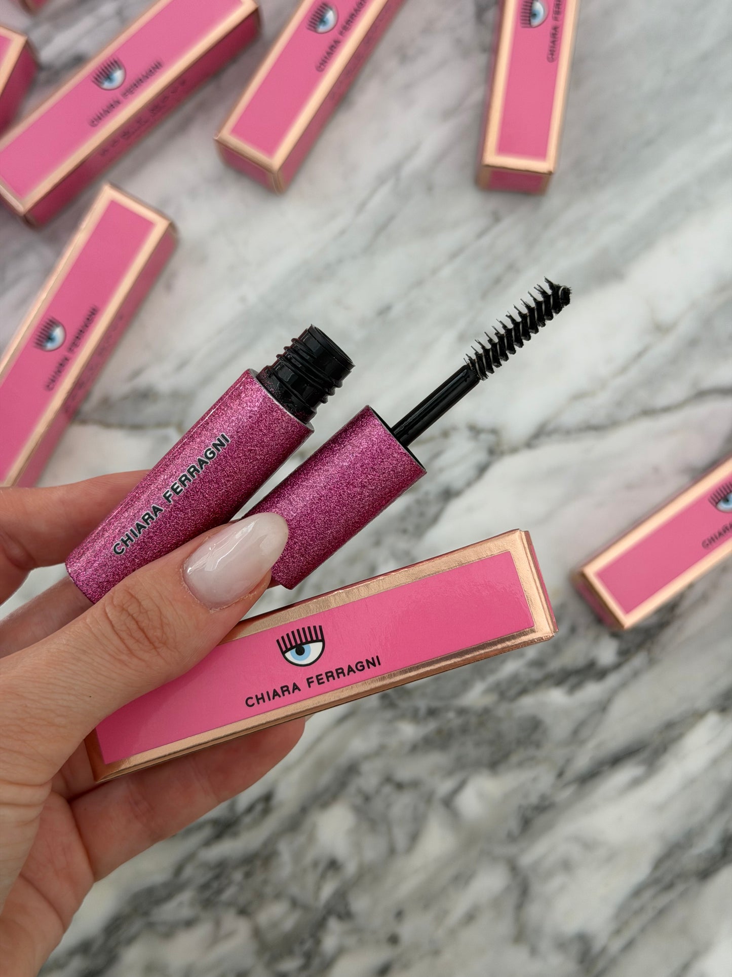 CHIARA FERRAGNI Brow Gel - Don’t Move
