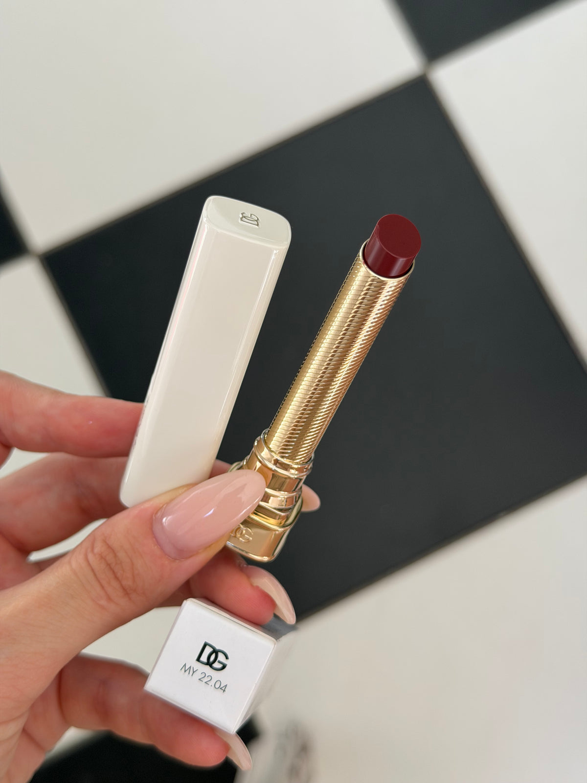 DOLCE&GABBANA My Juicy Sheer Lipstick - My 22.04
Instant Shine & Hydration Lip Stylo
