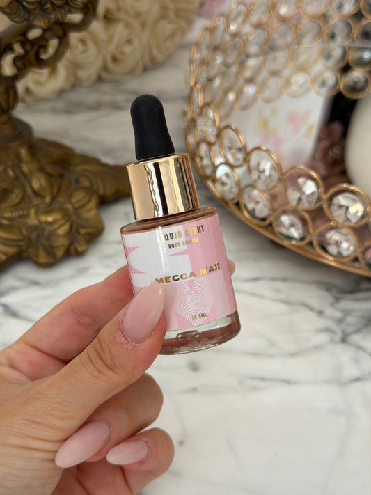 MECCA MAXIMA Liquid Light Highlighter - Rose Quartz
