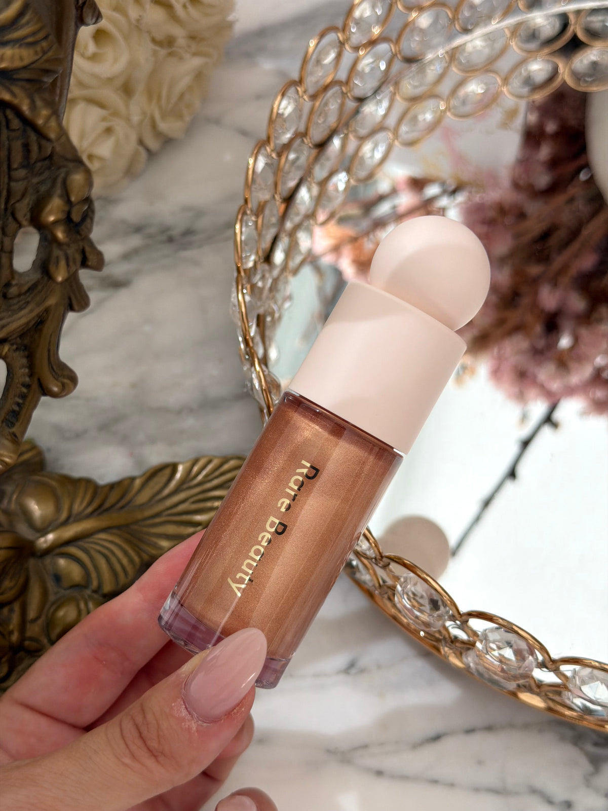 RARE BEAUTY Positive Light Liquid Luminizer - Flaunt