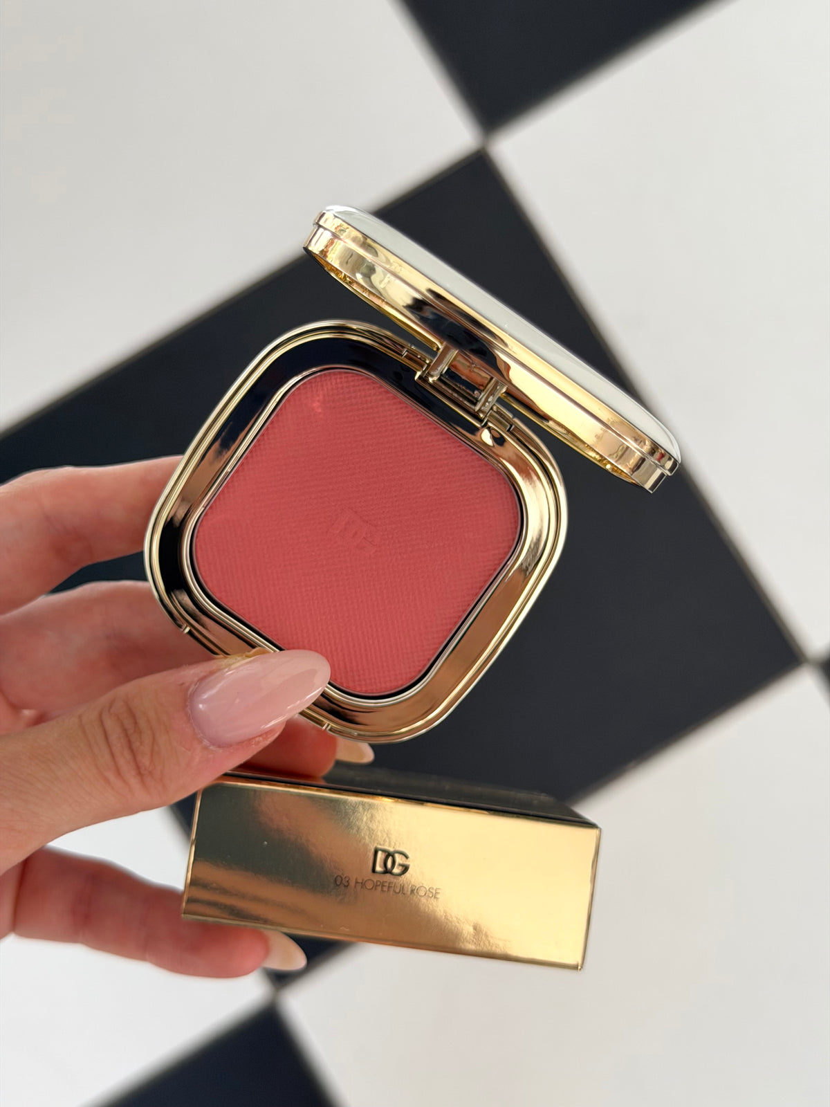 DOLCE&GABBANA
Cheek&Eyes Match - Lasting Blush & Eyshadow Powder (03)