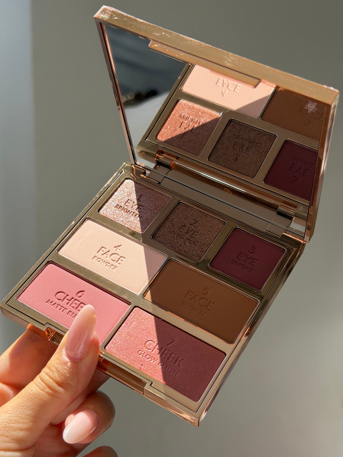 CHARLOTTE TILBURY Hollywood Instant Look In A Palette - Dreamy Bronzed Beauty
