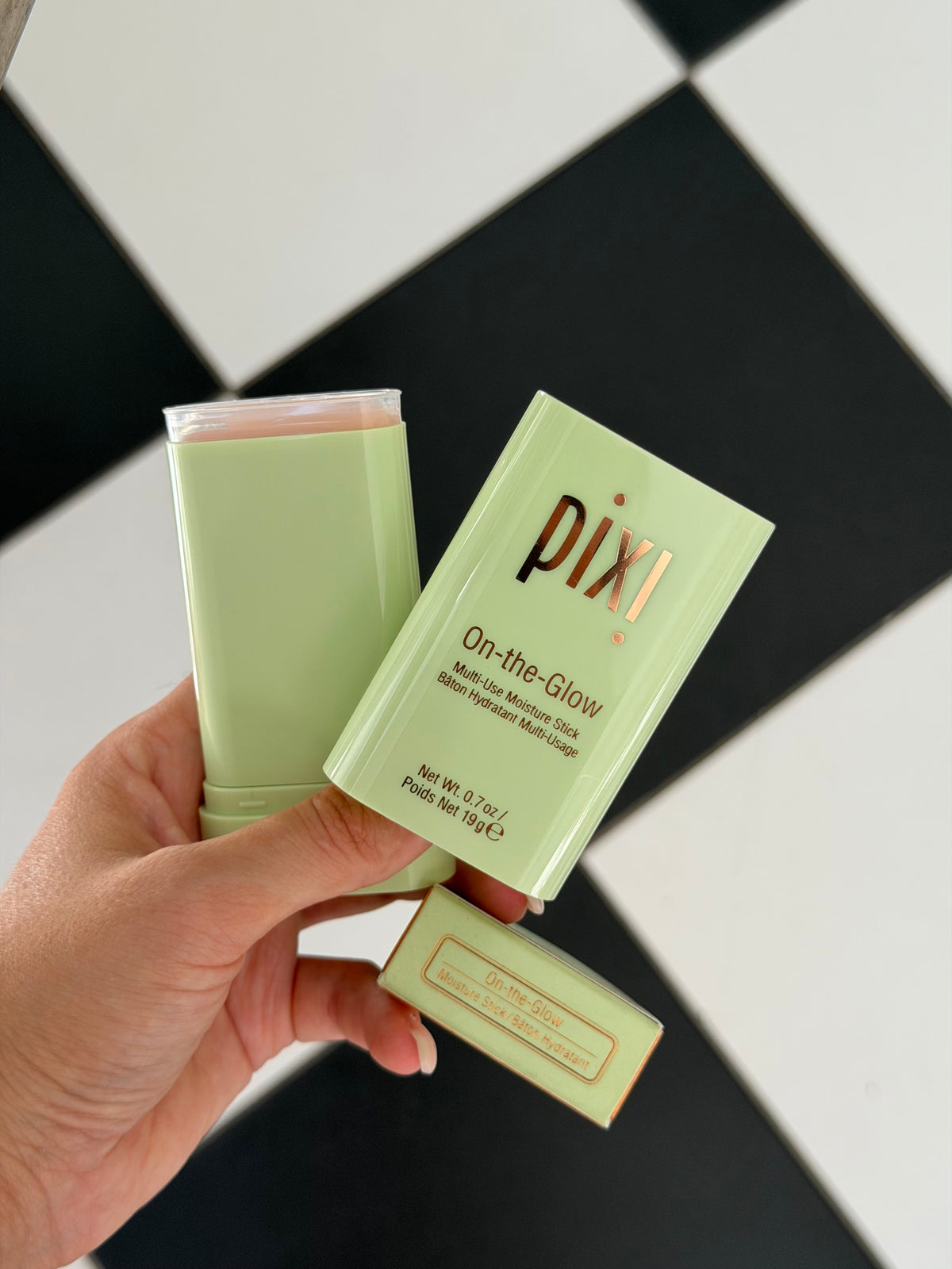 PIXI On-the-Glow
Multi-Use Moisture Stick