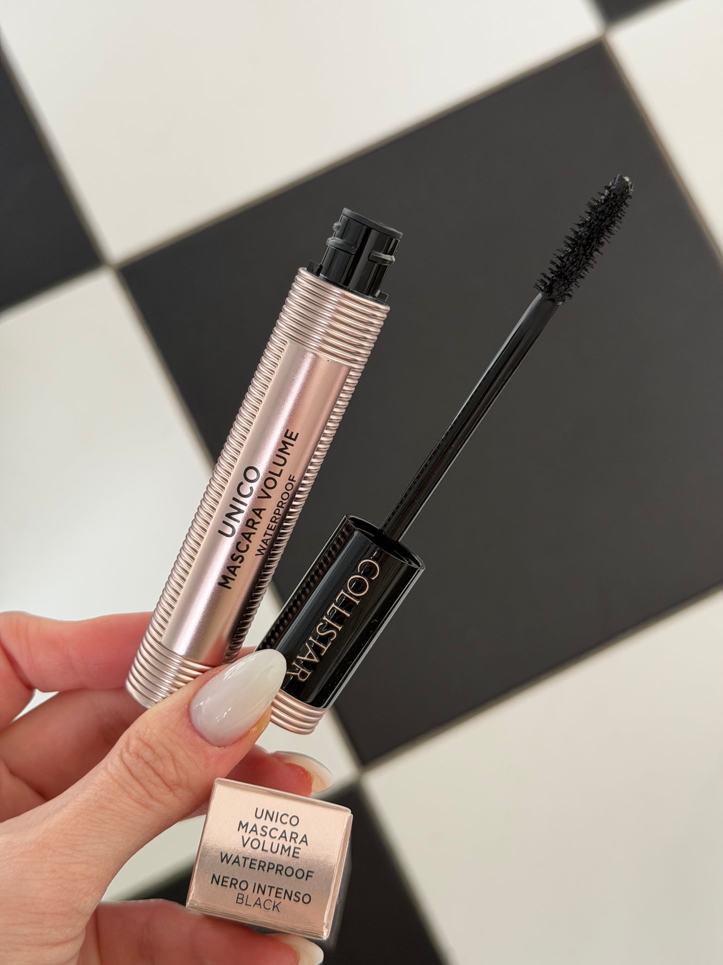 COLLISTAR Mascara Volume Unico®
Thickening ‘Tailor-made’ Shaping