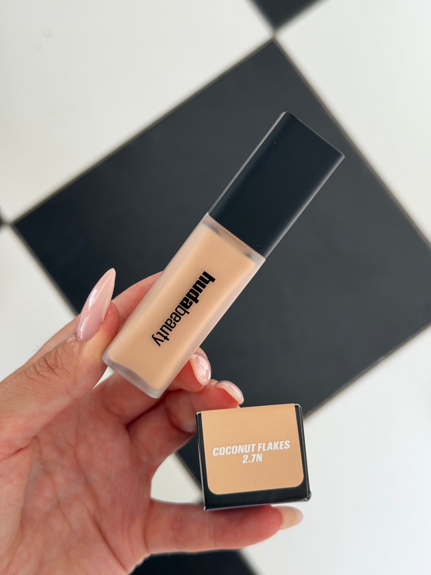 HUDA BEAUTY FauxFilter Luminous Matte Concealer (2.7N)