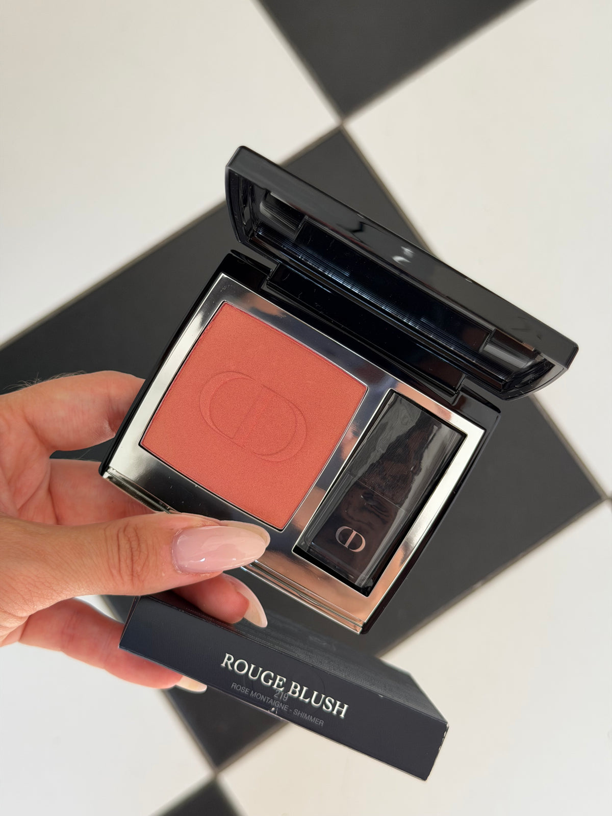 DIOR Rouge Blush
Couture Colour Makeup - Long Wear (219)