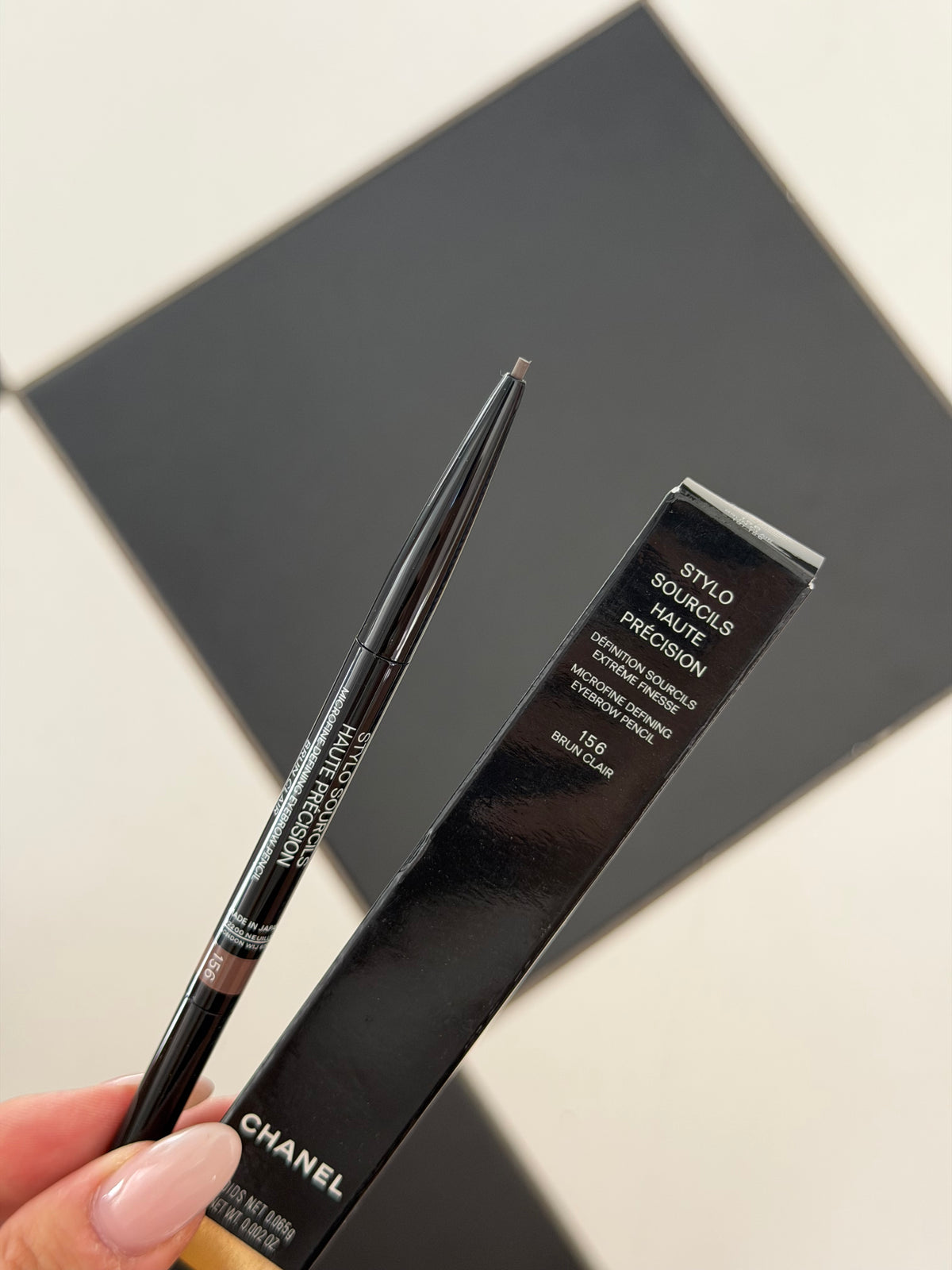 CHANEL Stylo Sourcils Haute Précision (156)
Microfine Defining Eyebrow Pencil